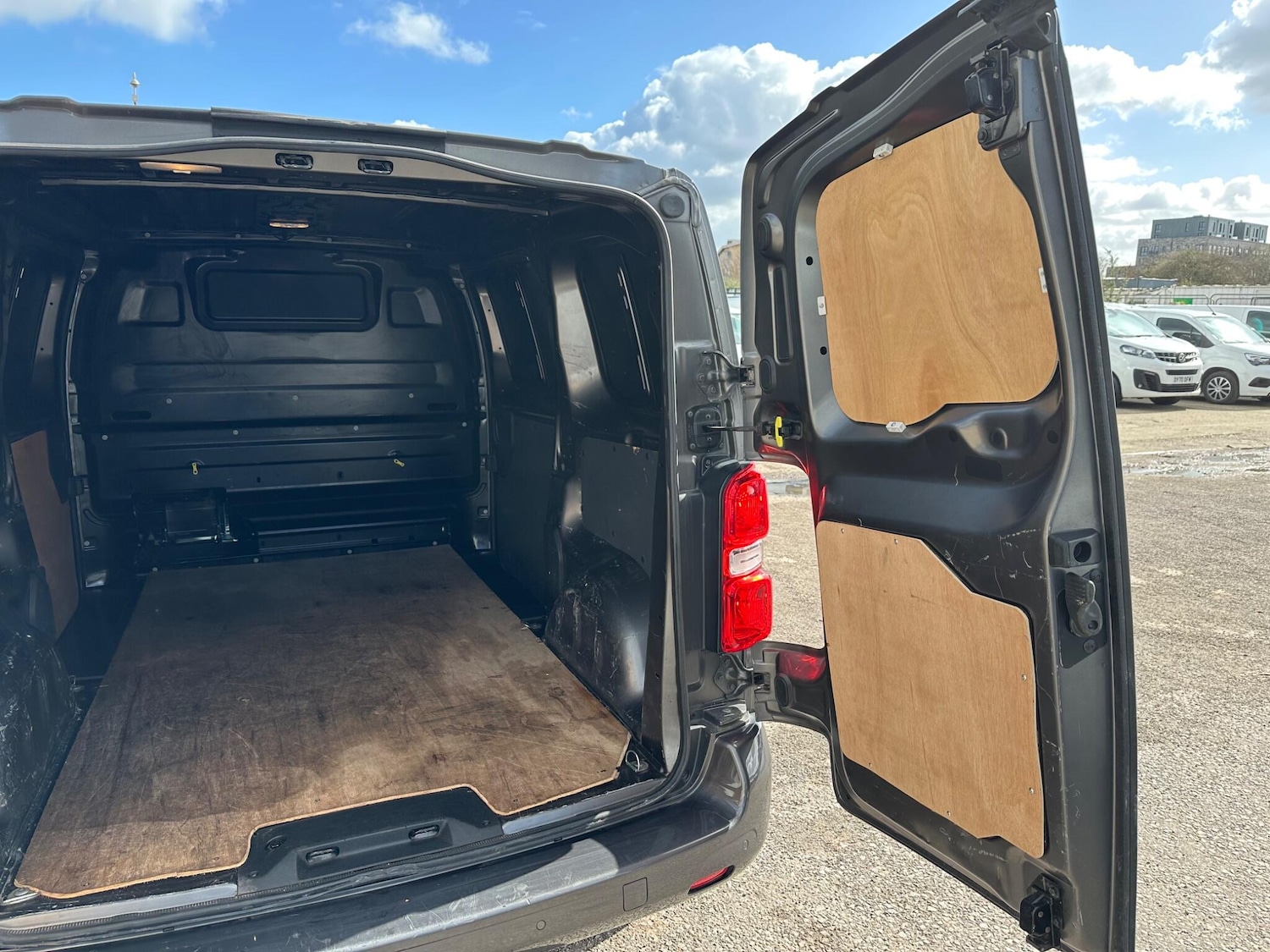 Used Vauxhall Vivaro 2022 for sale - 77883261: Photo 44