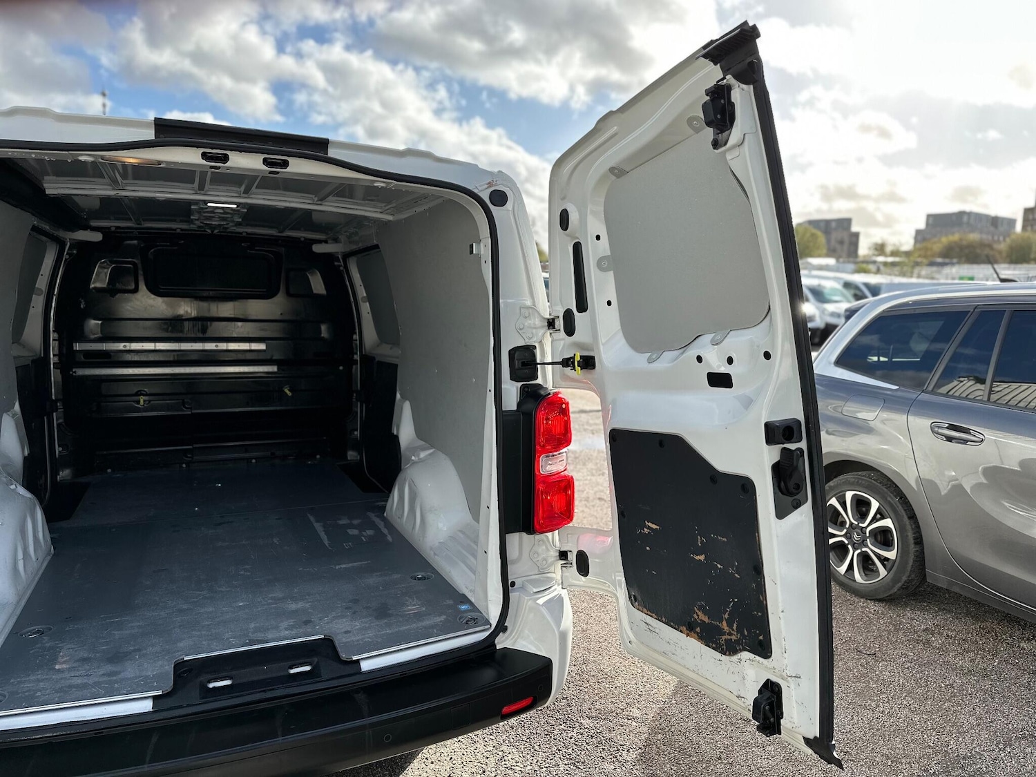 Used Vauxhall Vivaro 2021 for sale - 76441212: Photo 37