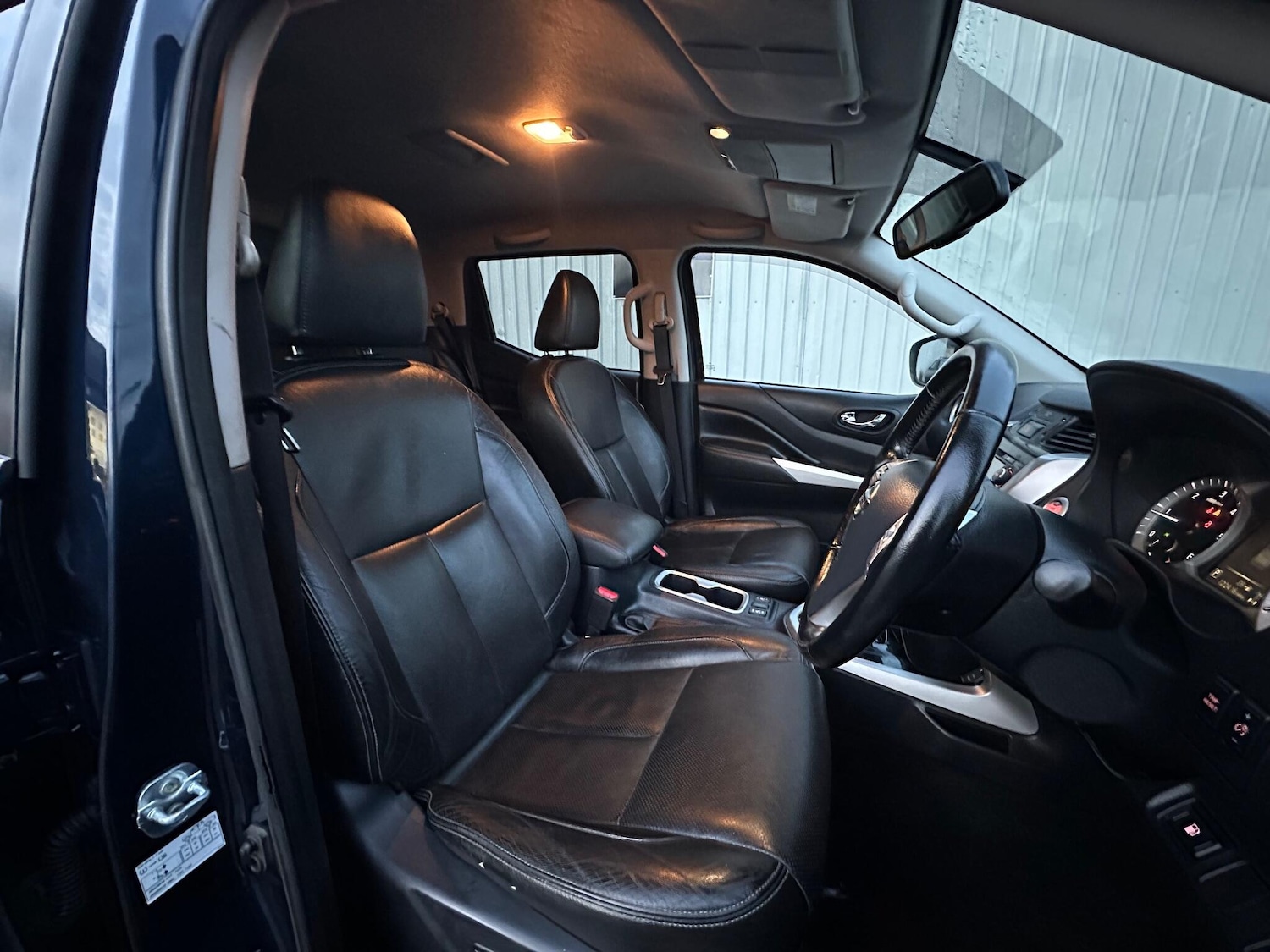 Used Nissan Navara 2018 for sale - 76549879: Photo 11