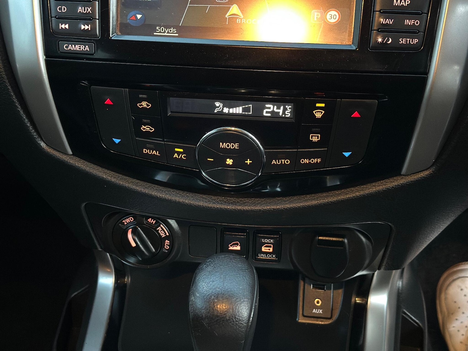 Used Nissan Navara 2018 for sale - 76549879: Photo 42