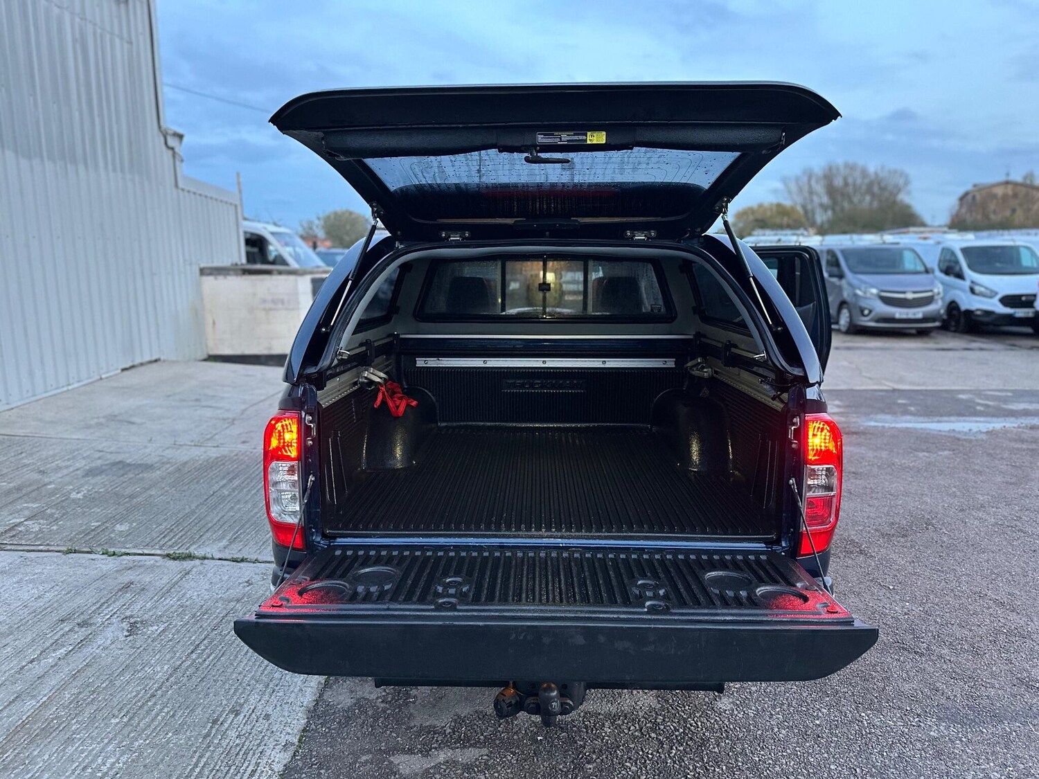 Used Nissan Navara 2018 for sale - 76549879: Photo 50