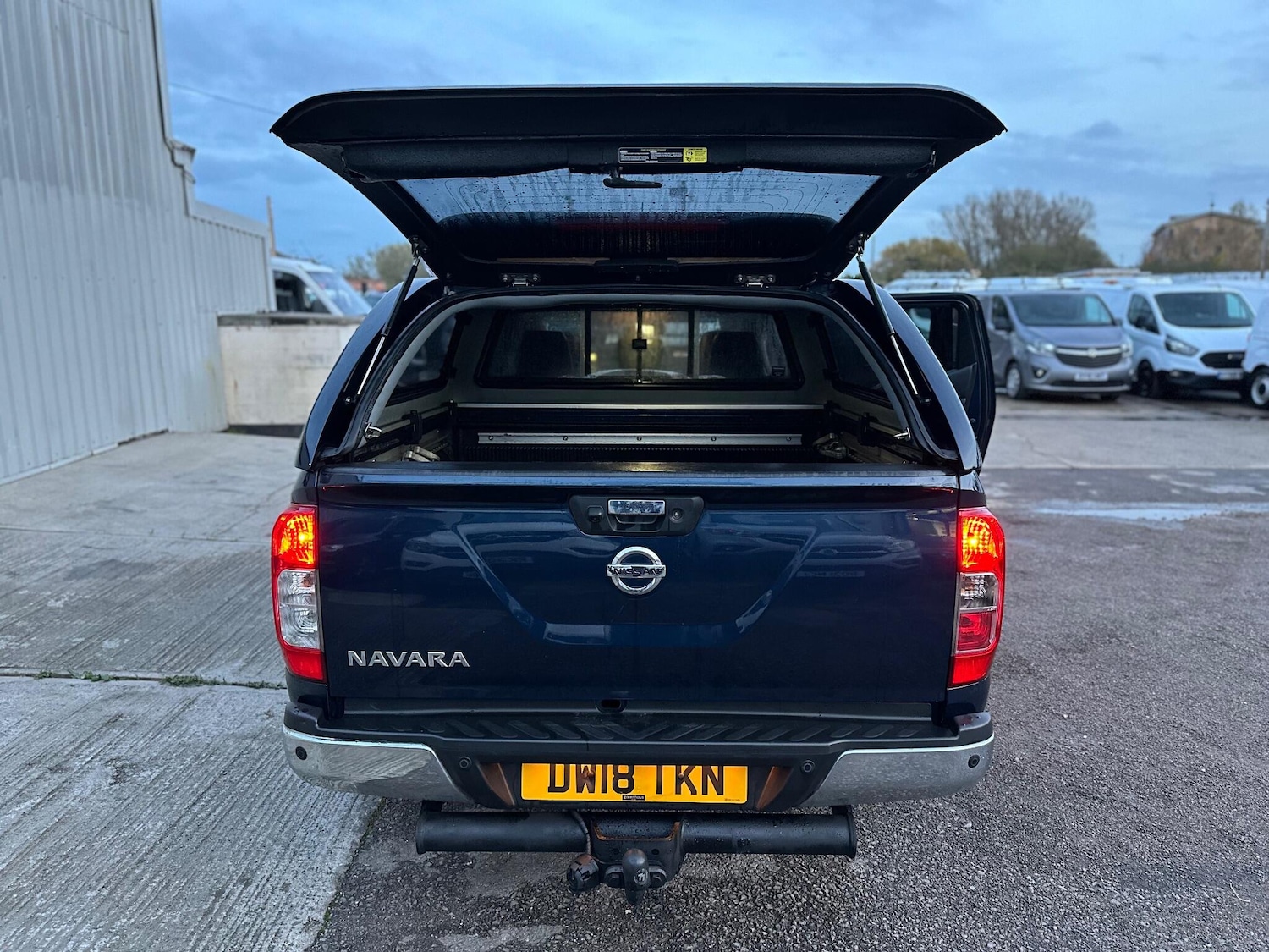 Used Nissan Navara 2018 for sale - 76549879: Photo 51