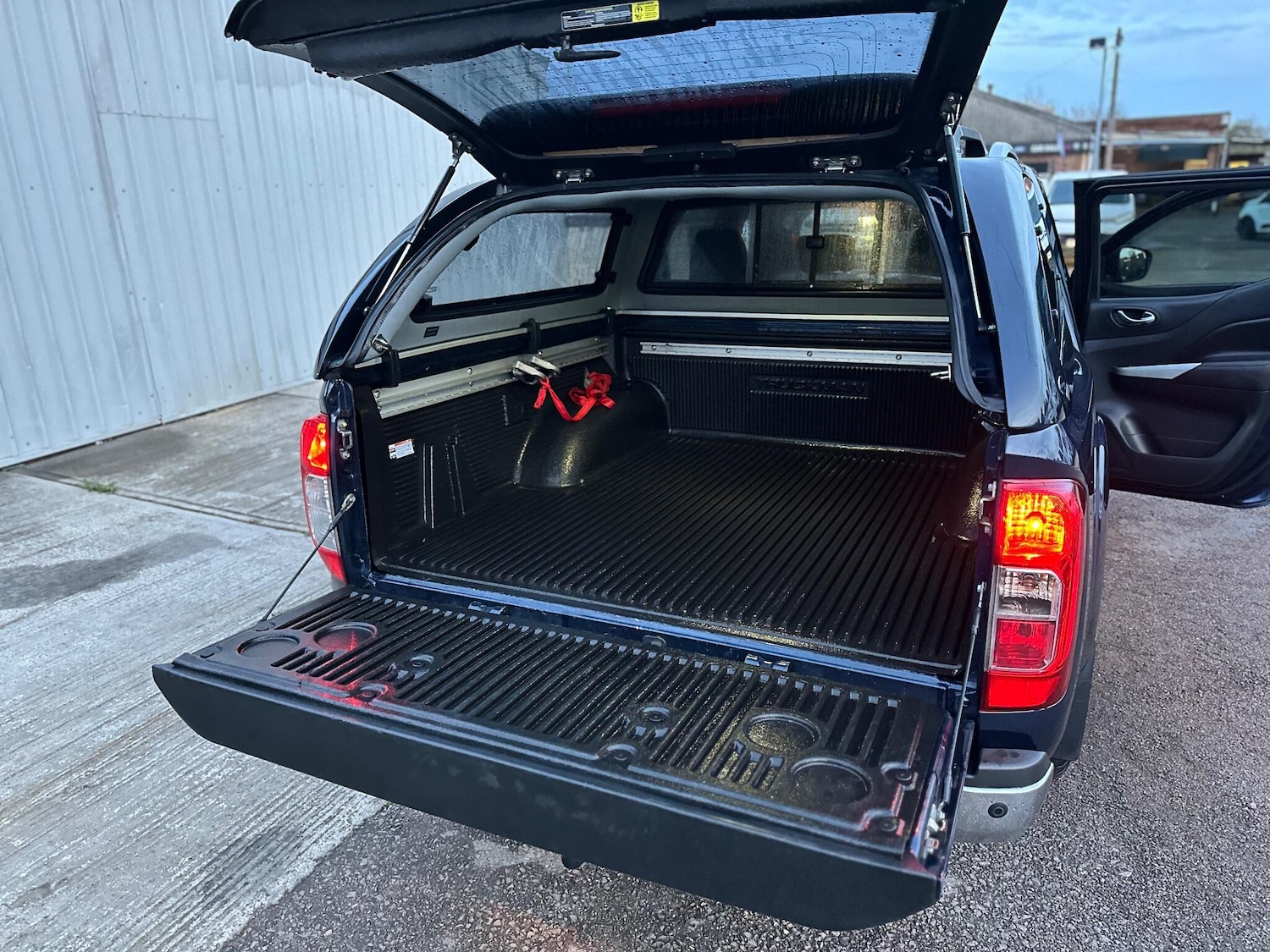 Used Nissan Navara 2018 for sale - 76549879: Photo 54