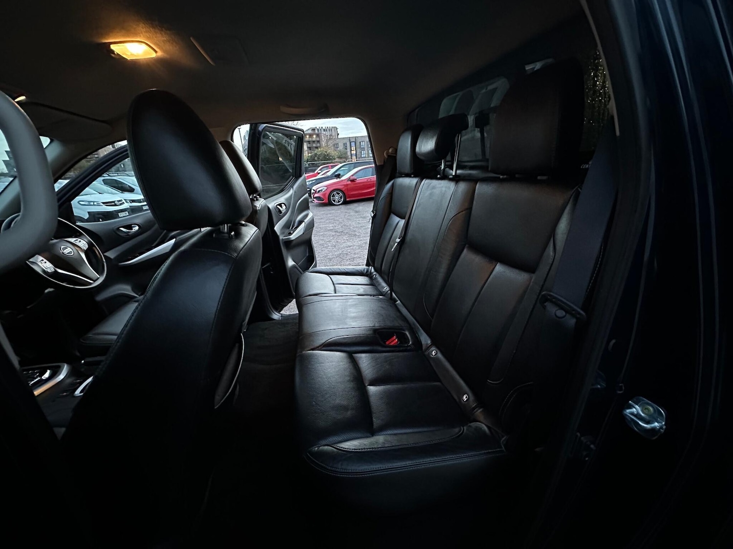 Used Nissan Navara 2018 for sale - 76549879: Photo 58