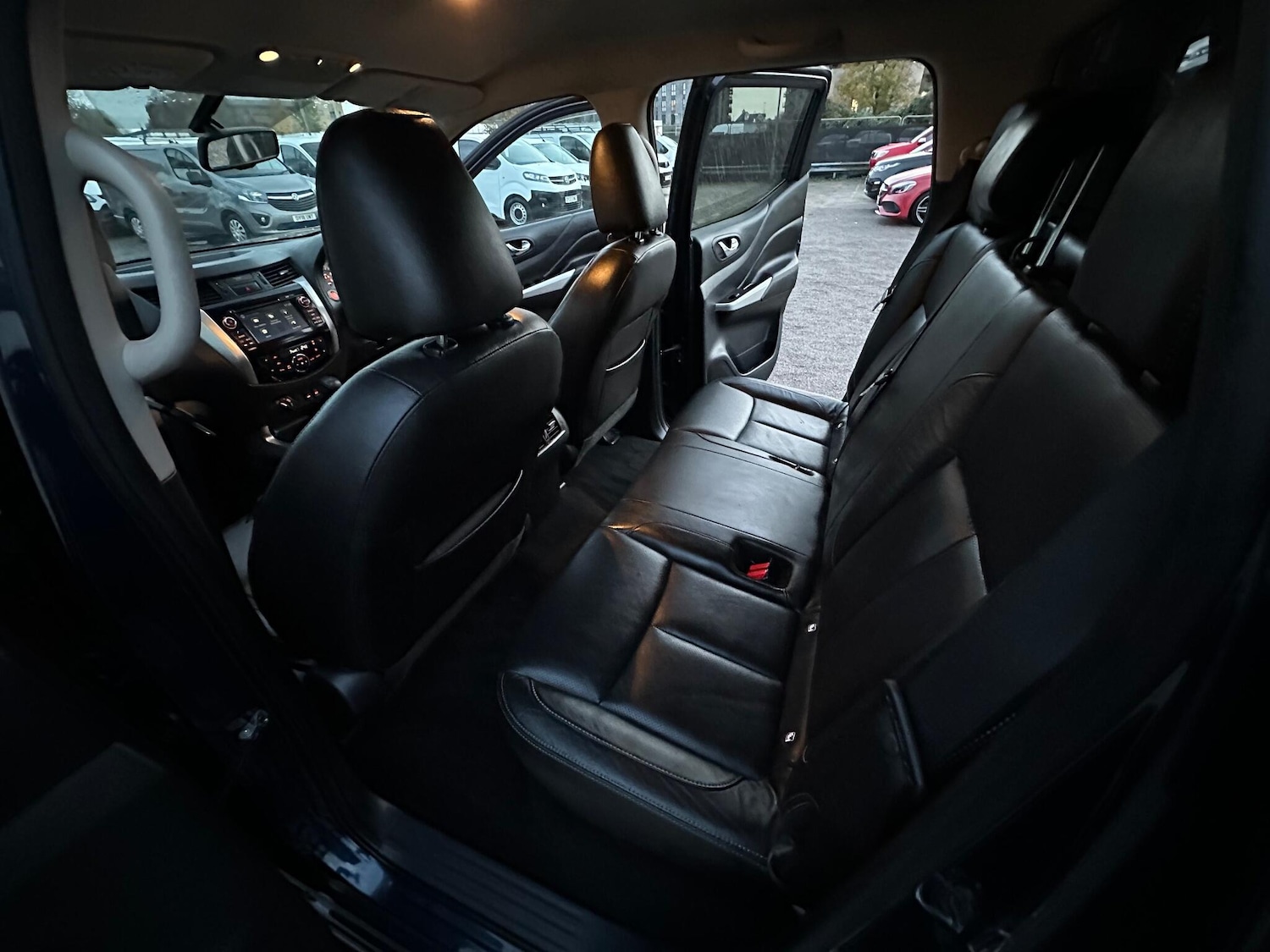 Used Nissan Navara 2018 for sale - 76549879: Photo 60