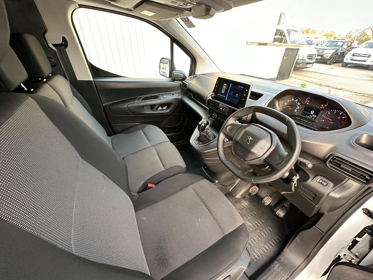 Used Peugeot Partner 2020 for sale - 76499470: Photo 32