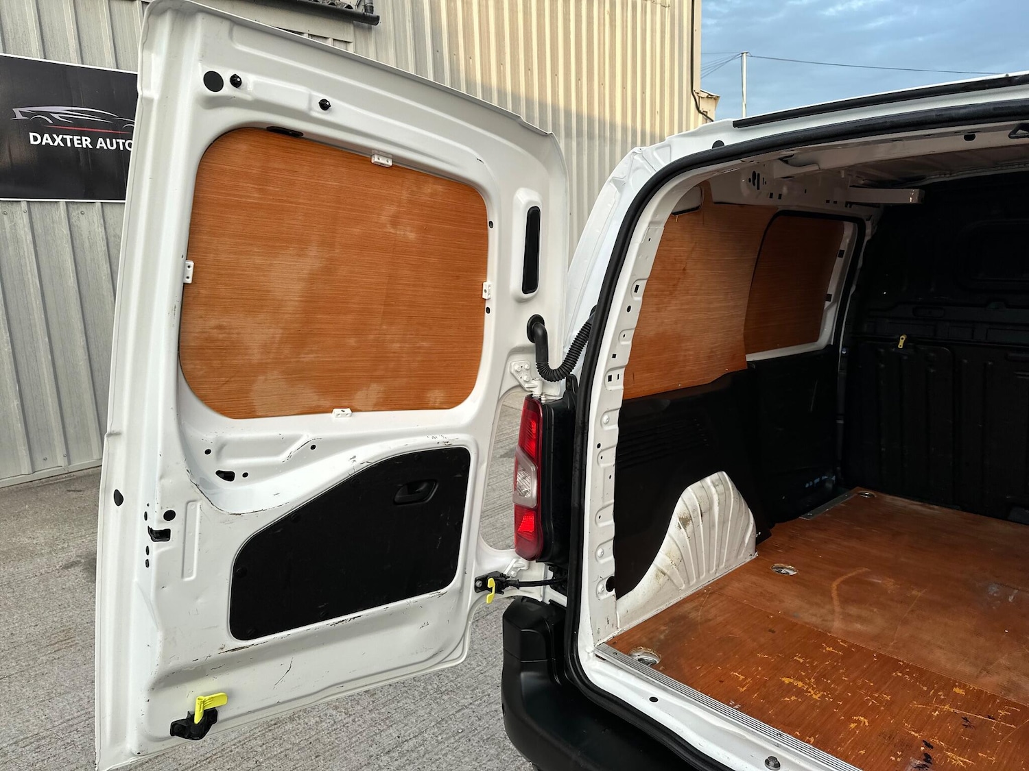 Used Peugeot Partner 2020 for sale - 76499470: Photo 42