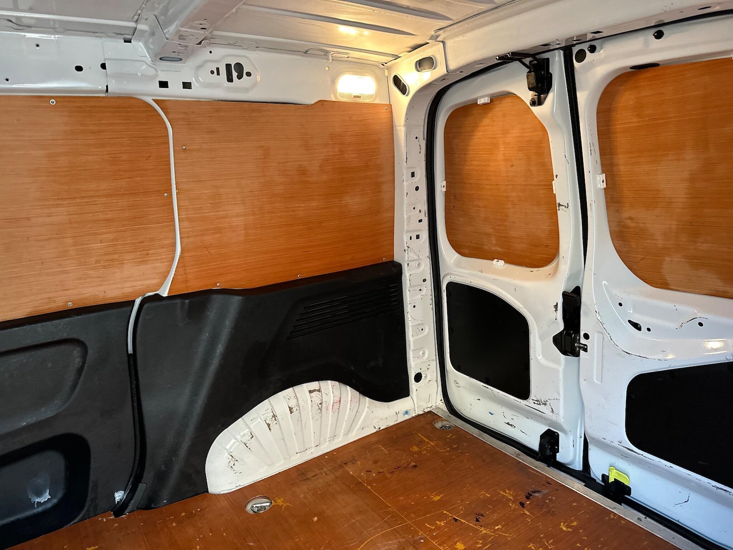 Used Peugeot Partner 2020 for sale - 76499470: Photo 45