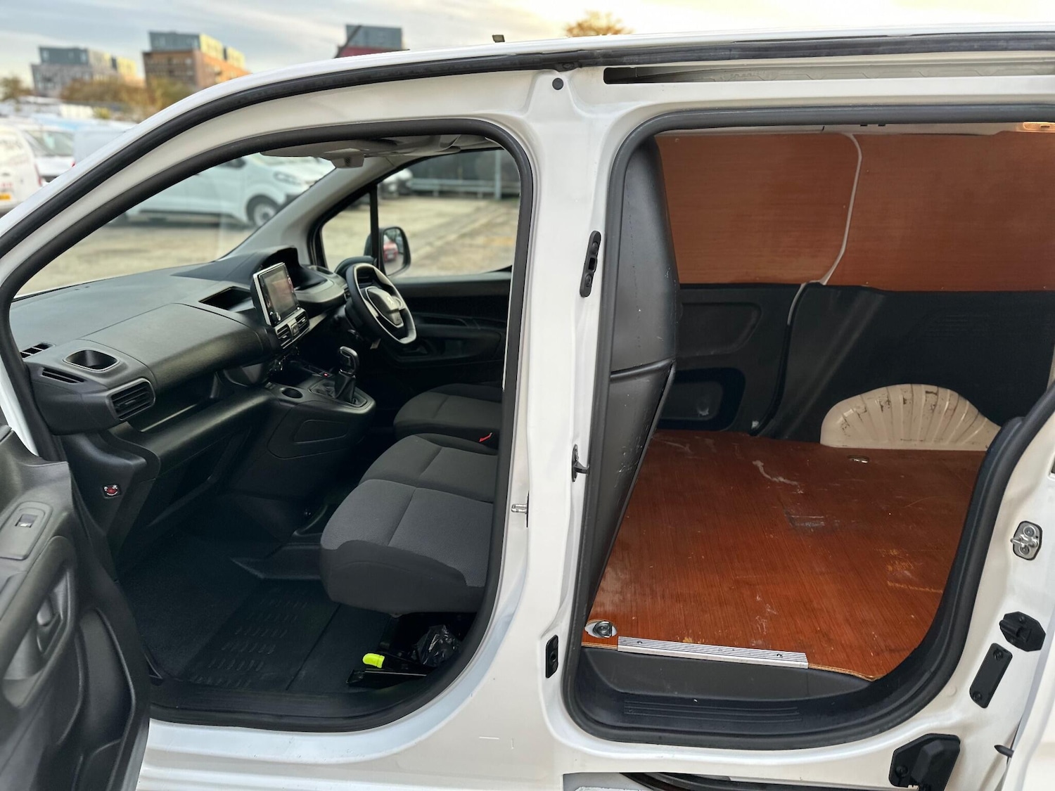 Used Peugeot Partner 2020 for sale - 76499470: Photo 47