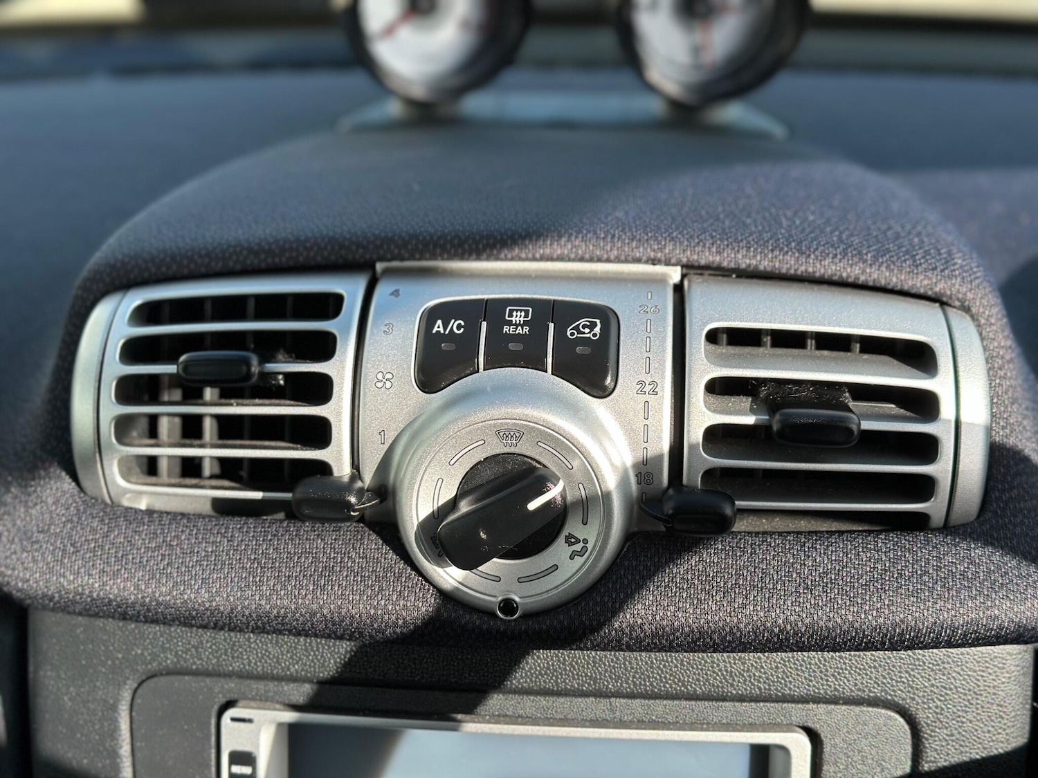 Used smart fortwo 2011 for sale - 78047637: Photo 35