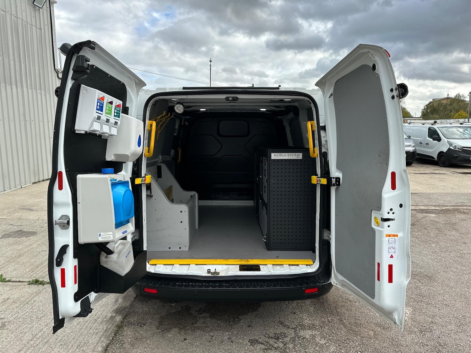 Used Ford Transit Custom 2018 for sale - 76337293: Photo 42