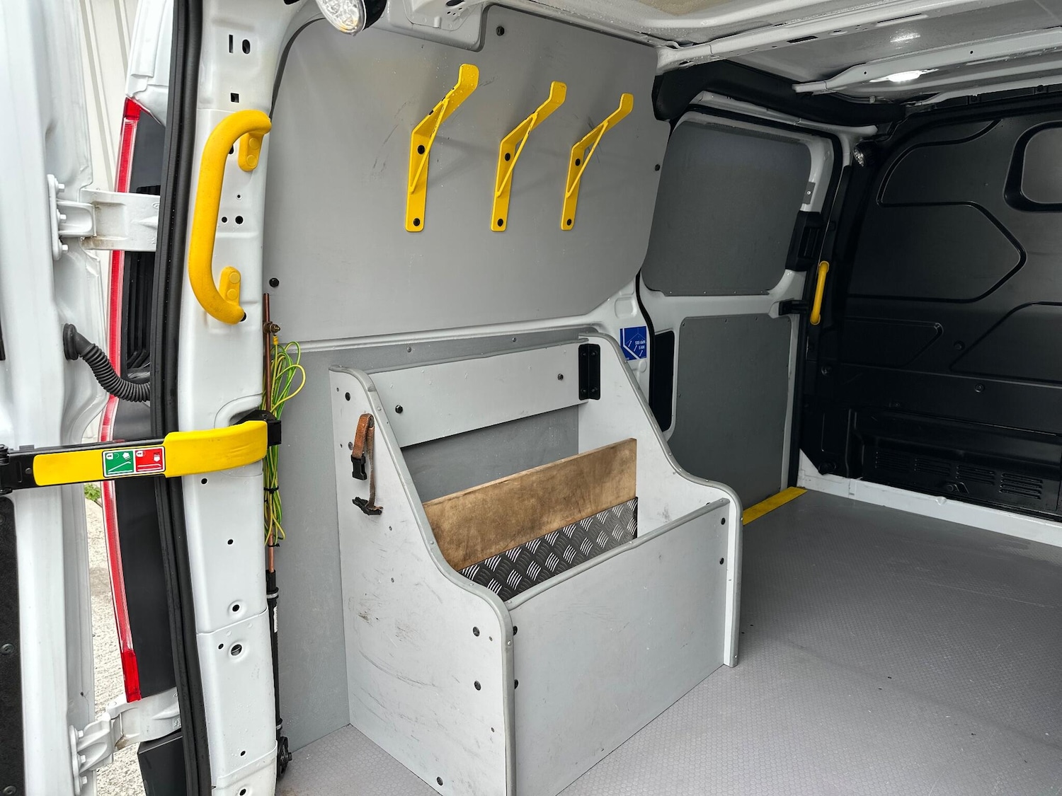 Used Ford Transit Custom 2018 for sale - 76337293: Photo 45