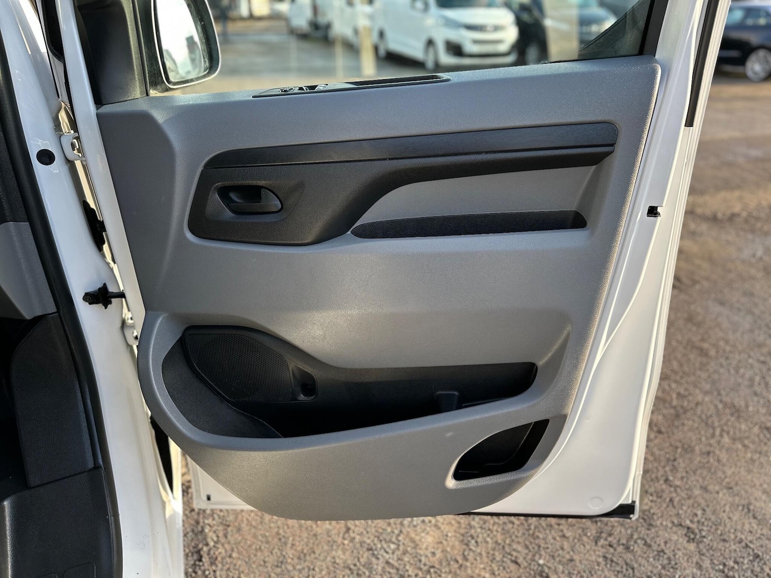 Used Vauxhall Vivaro 2021 for sale - 77237757: Photo 31