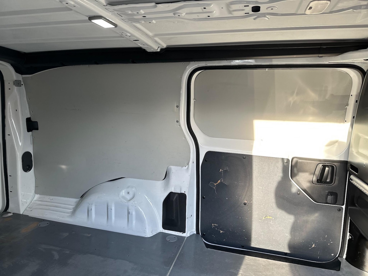 Used Vauxhall Vivaro 2021 for sale - 77237757: Photo 35