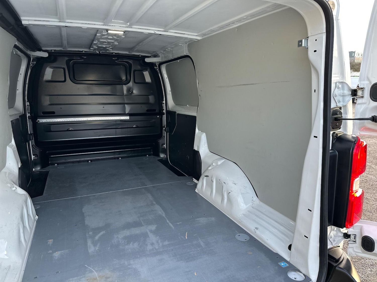 Used Vauxhall Vivaro 2021 for sale - 77237757: Photo 44