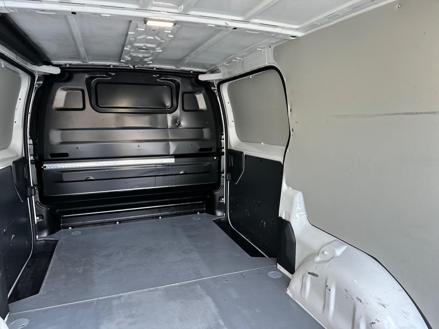 Used Vauxhall Vivaro 2021 for sale - 77237757: Photo 46