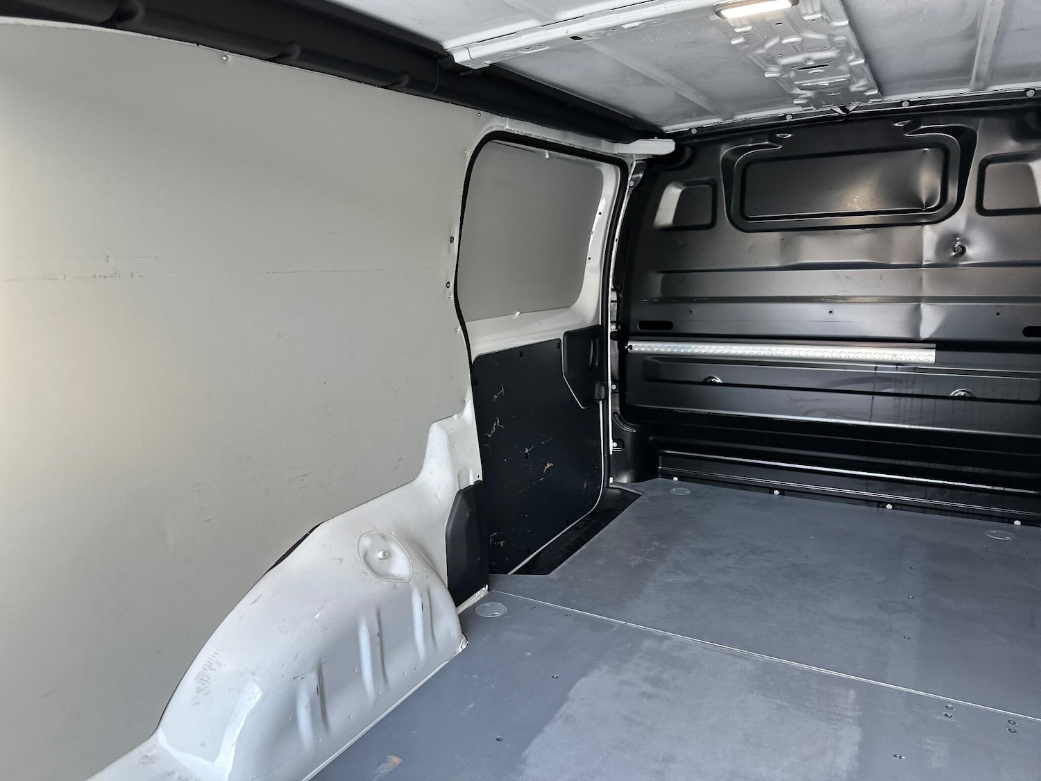 Used Vauxhall Vivaro 2021 for sale - 77237757: Photo 50