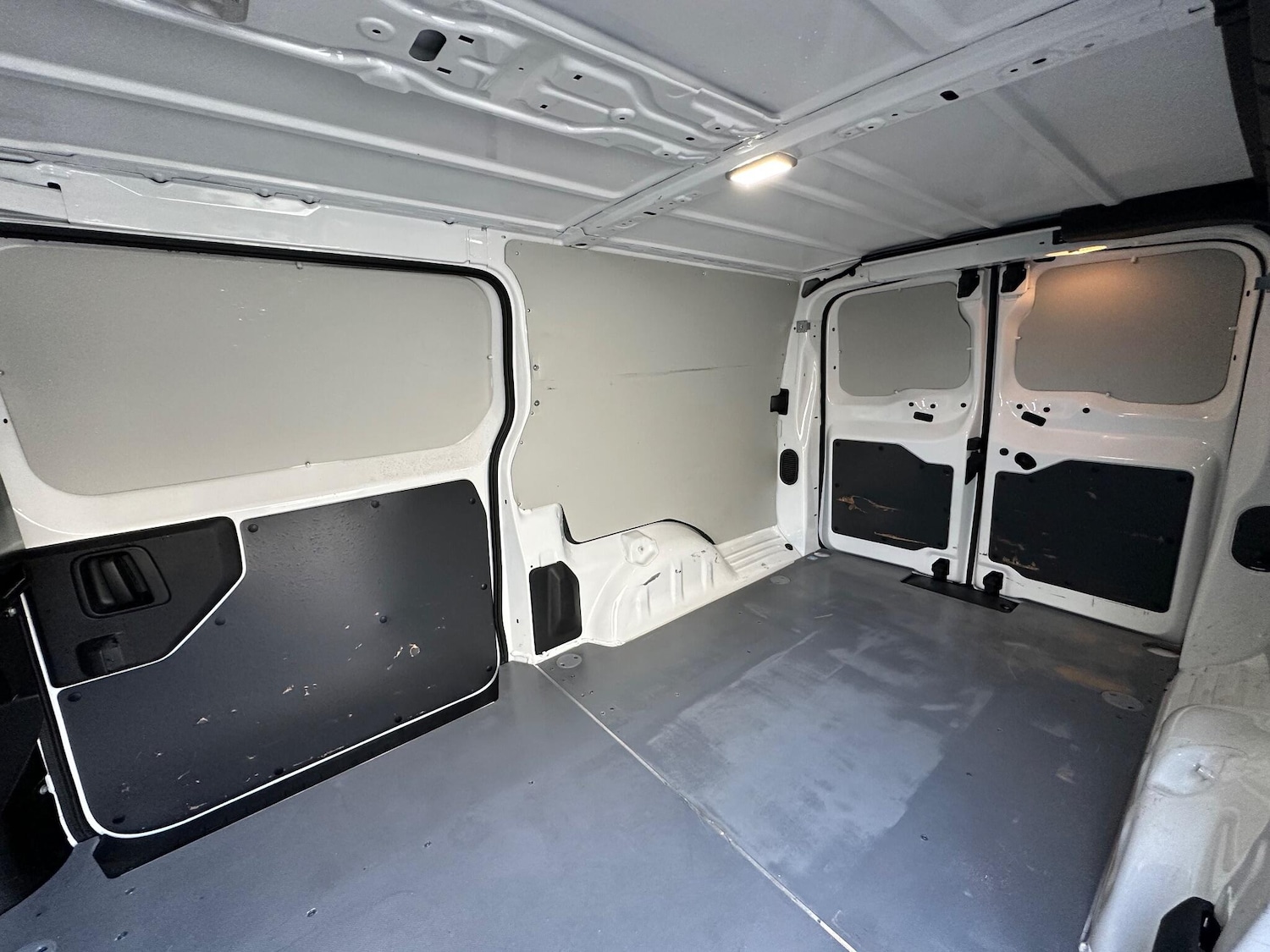 Used Vauxhall Vivaro 2021 for sale - 77237757: Photo 51