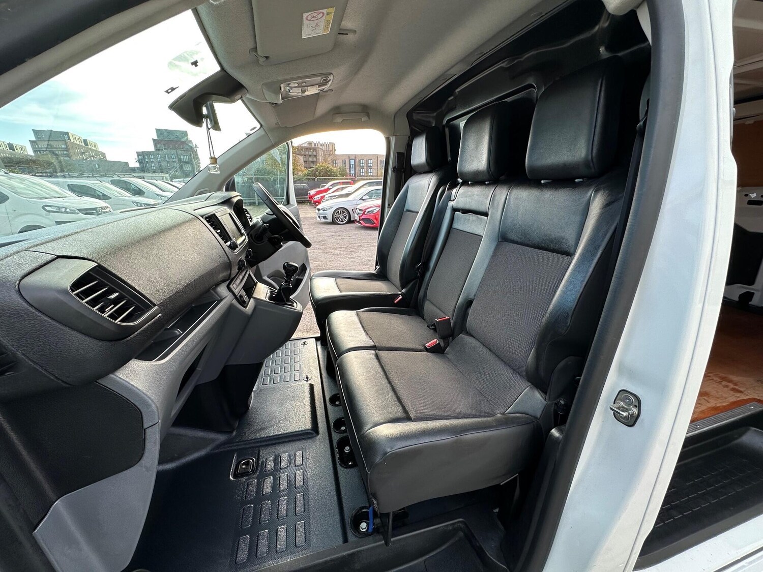 Used Peugeot Expert 2020 for sale - 76562437: Photo 32