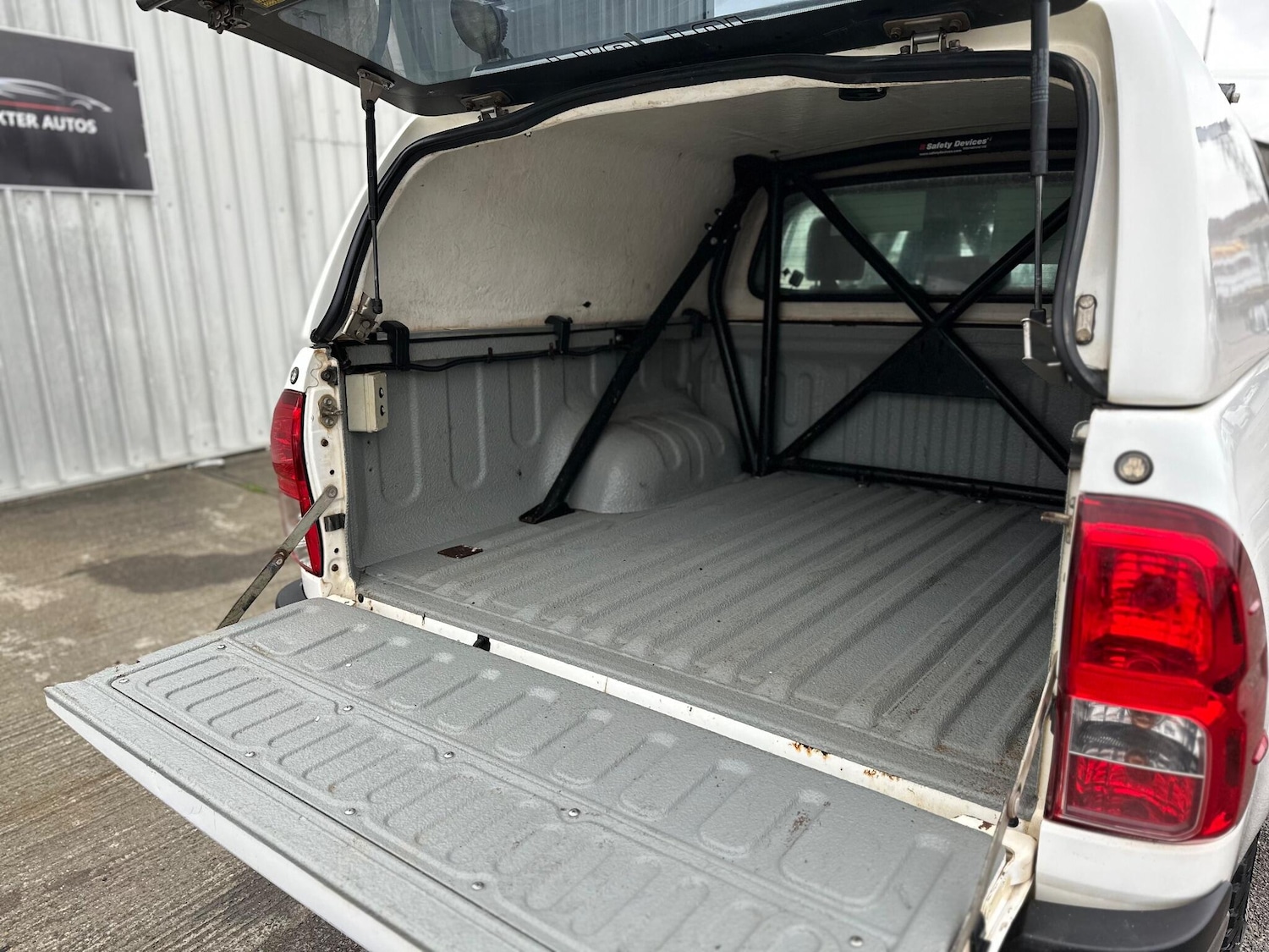 Used Toyota Hilux for sale - 77291294: Photo 44