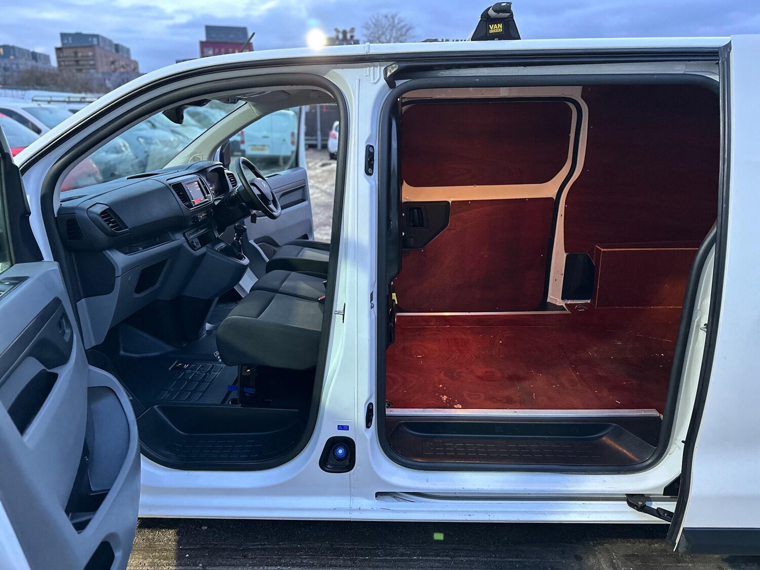 Used Citroen Dispatch 2022 for sale - 77396134: Photo 42