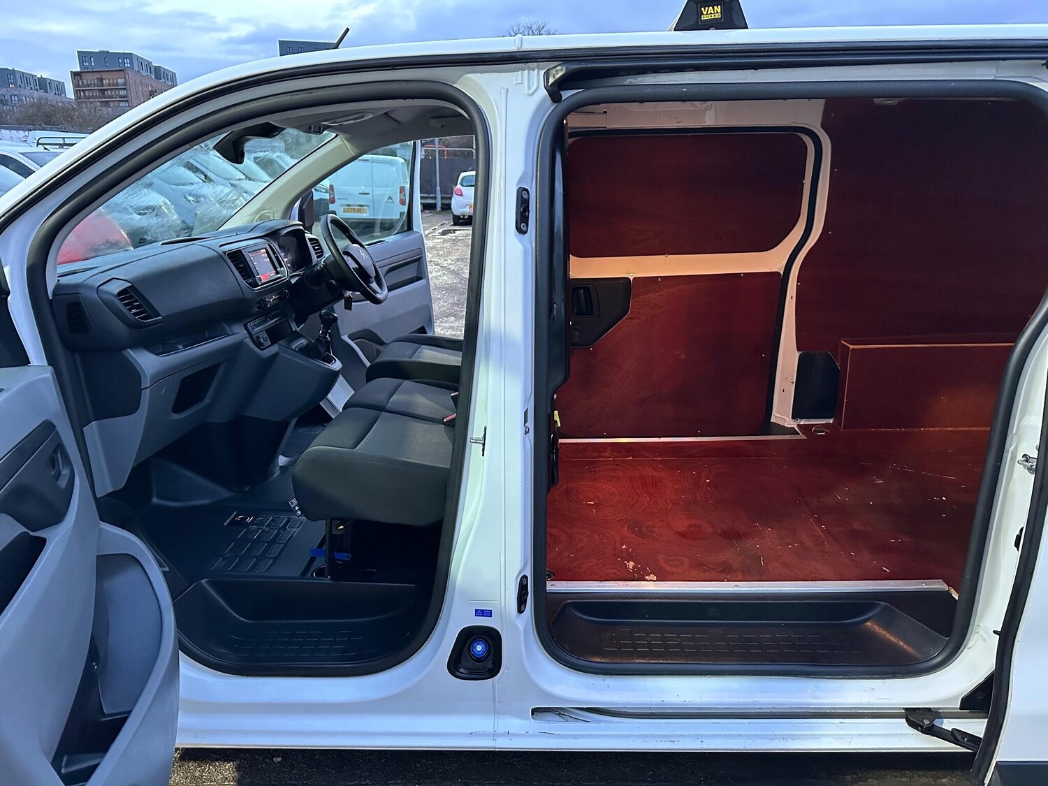 Used Citroen Dispatch 2022 for sale - 77396134: Photo 48