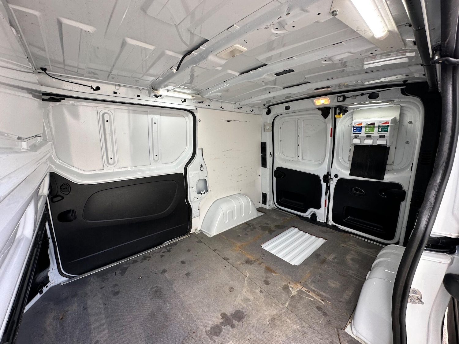 Used Vauxhall Vivaro 2016 for sale - 76060911: Photo 15