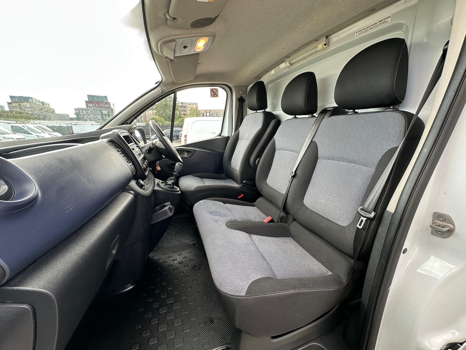 Used Vauxhall Vivaro 2016 for sale - 76060911: Photo 16