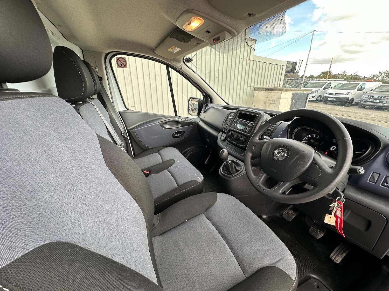 Used Vauxhall Vivaro 2016 for sale - 76060911: Photo 35