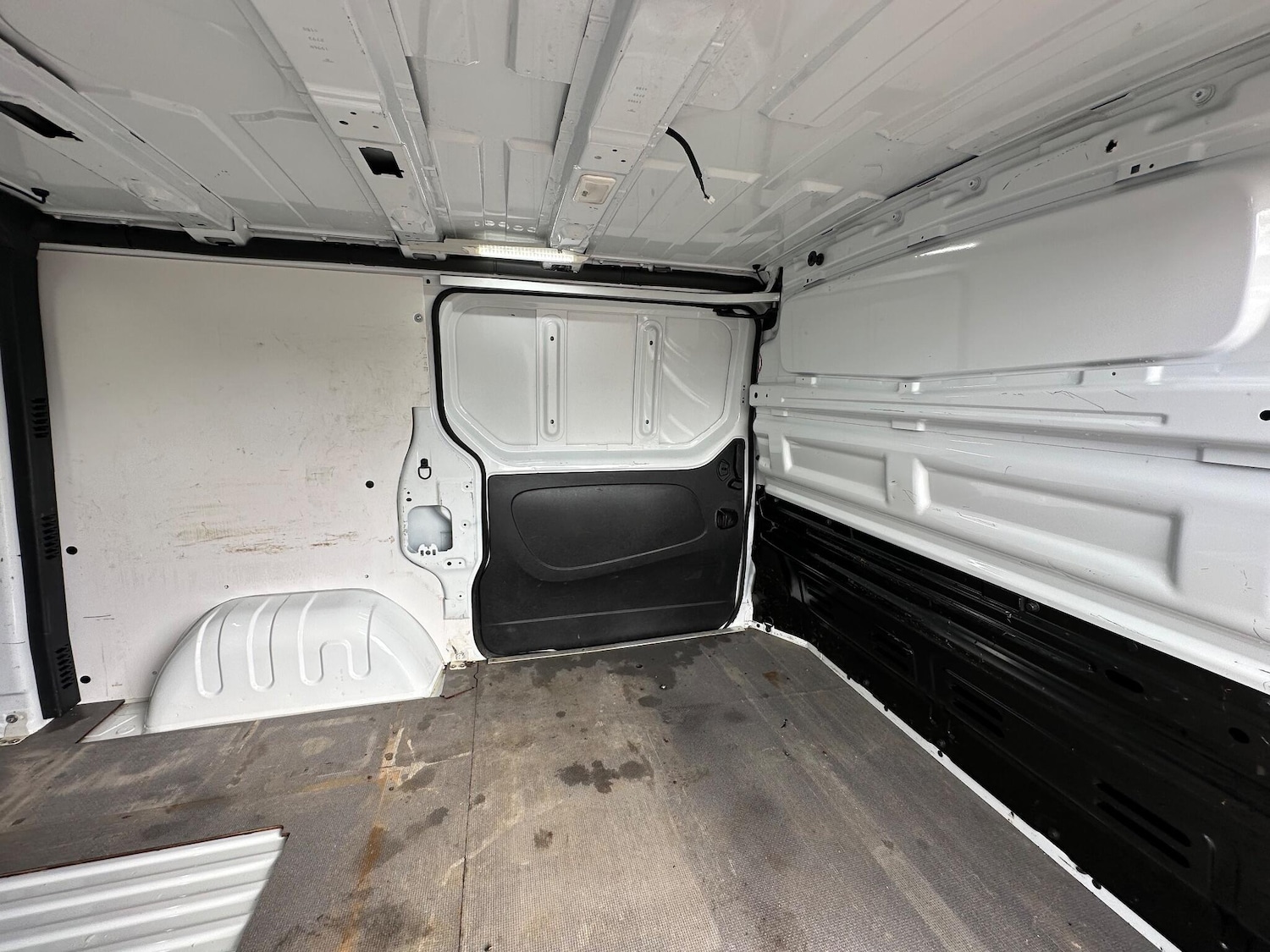 Used Vauxhall Vivaro 2016 for sale - 76060911: Photo 40