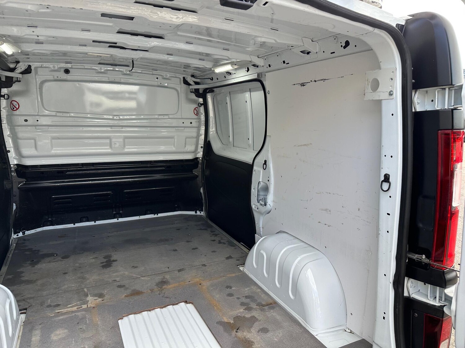 Used Vauxhall Vivaro 2016 for sale - 76060911: Photo 43