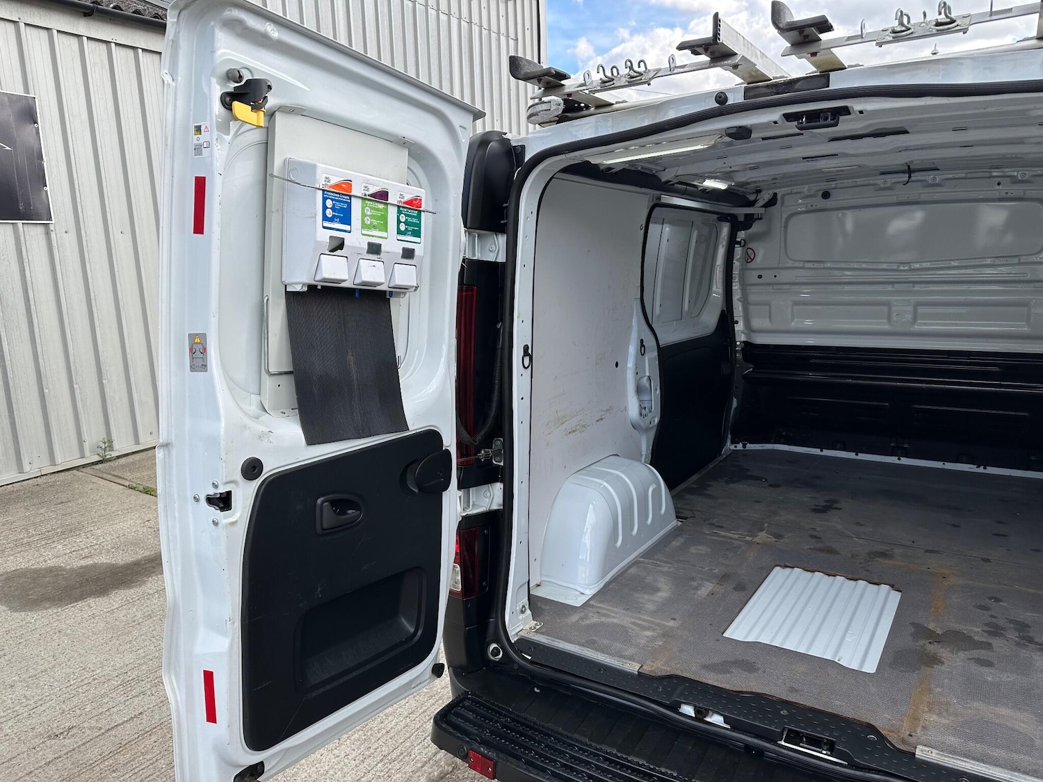 Used Vauxhall Vivaro 2016 for sale - 76060911: Photo 44