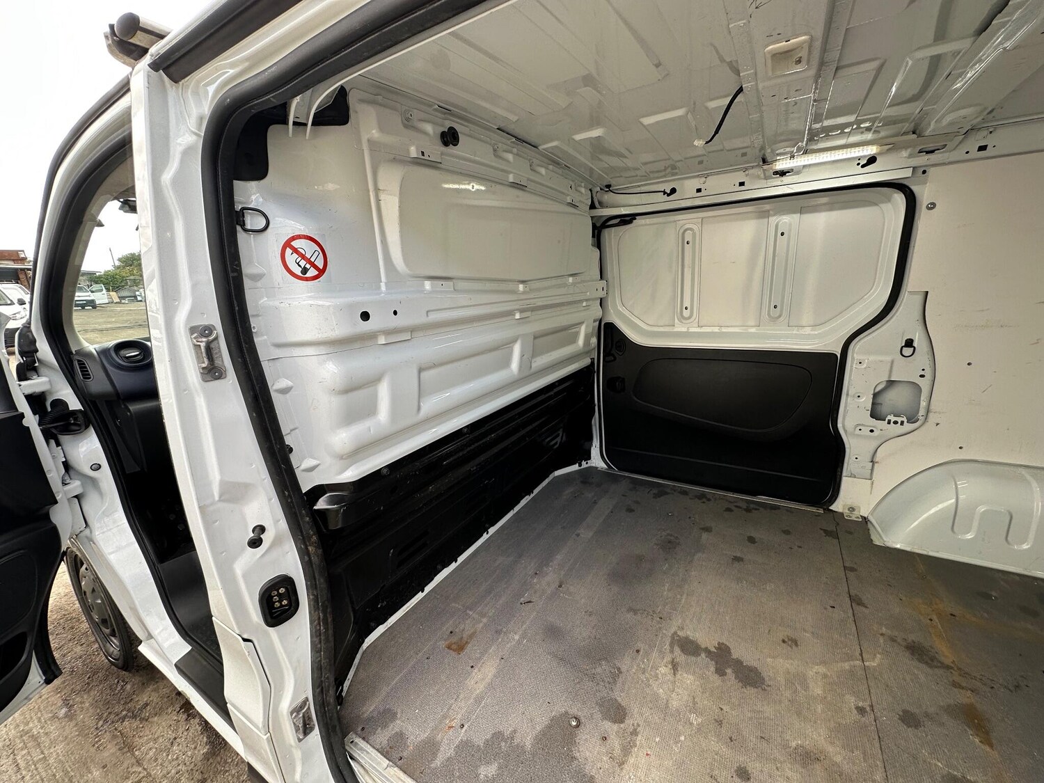 Used Vauxhall Vivaro 2016 for sale - 76060911: Photo 48