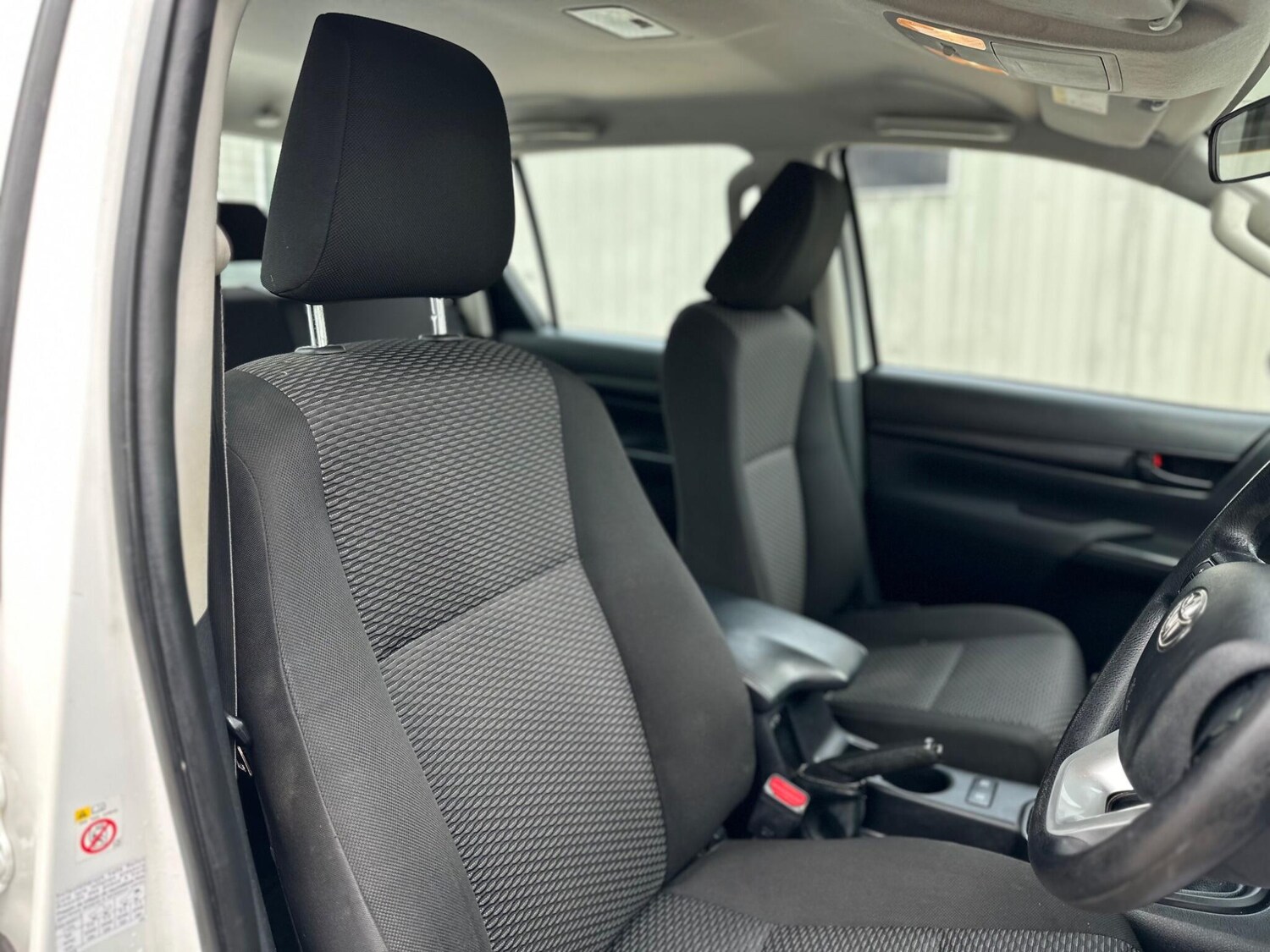 Used Toyota Hilux for sale - 78135770: Photo 35