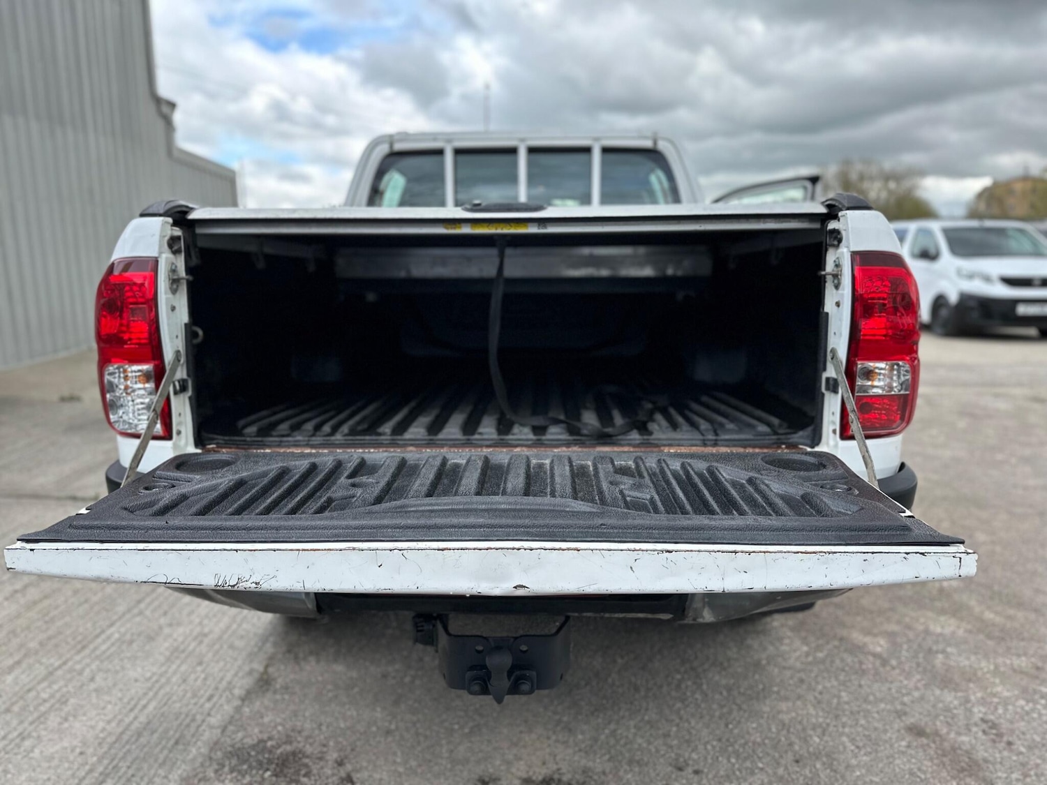 Used Toyota Hilux for sale - 78135770: Photo 47