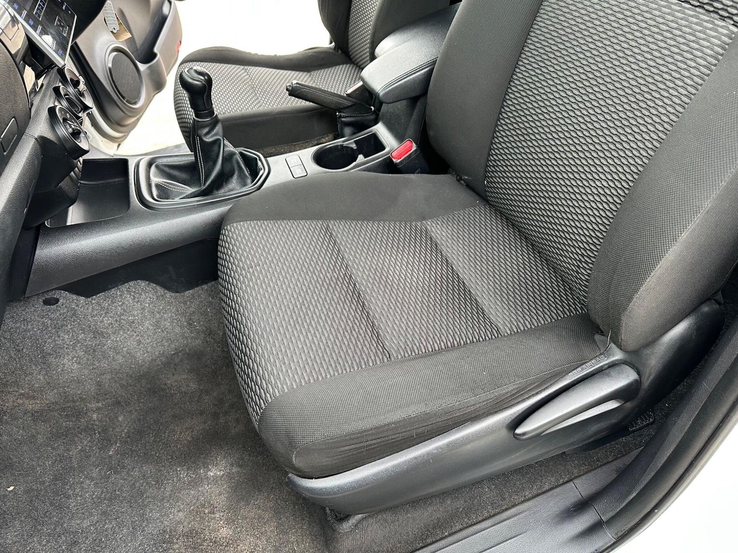 Used Toyota Hilux for sale - 78135770: Photo 56