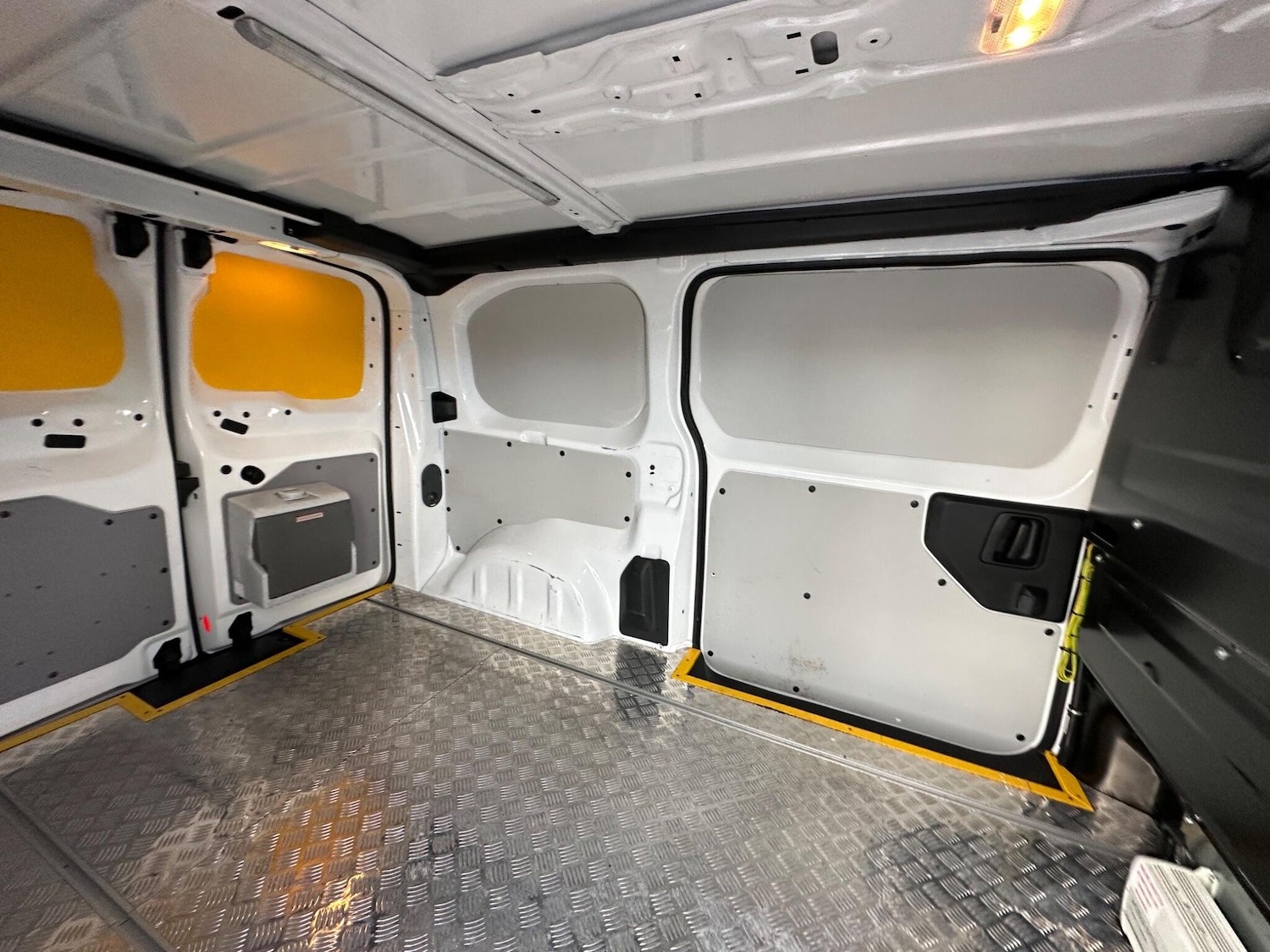 Used Vauxhall Vivaro for sale - 78057764: Photo 16