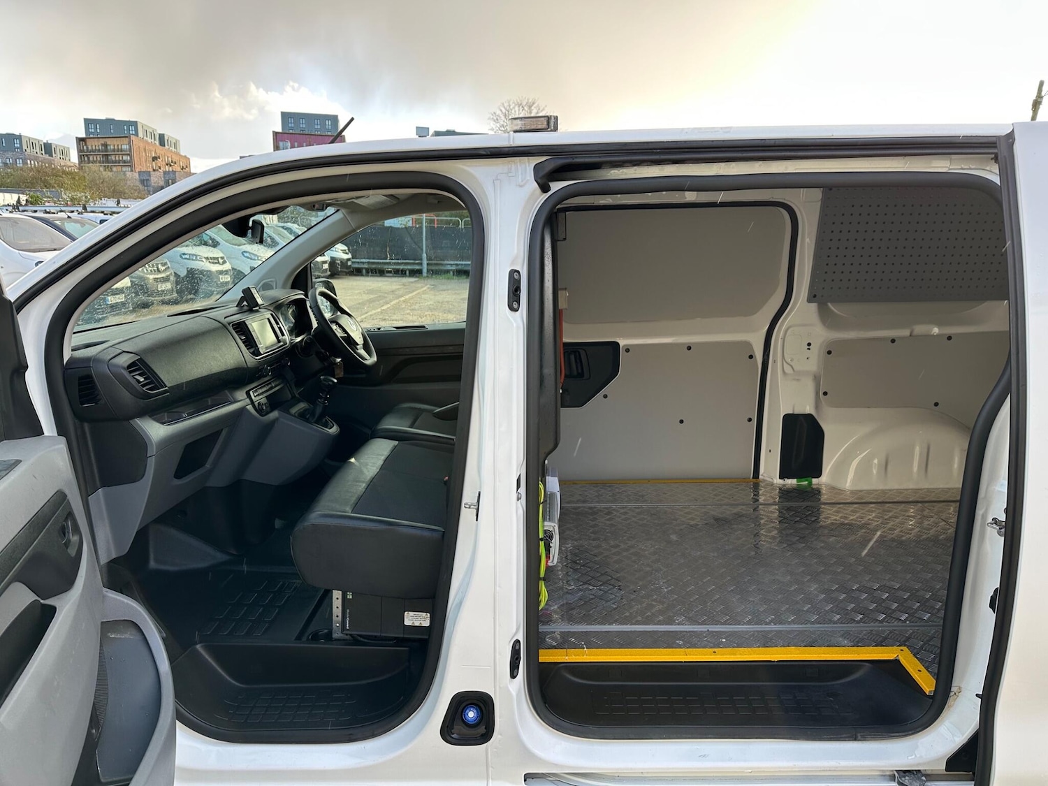 Used Vauxhall Vivaro for sale - 78057764: Photo 19