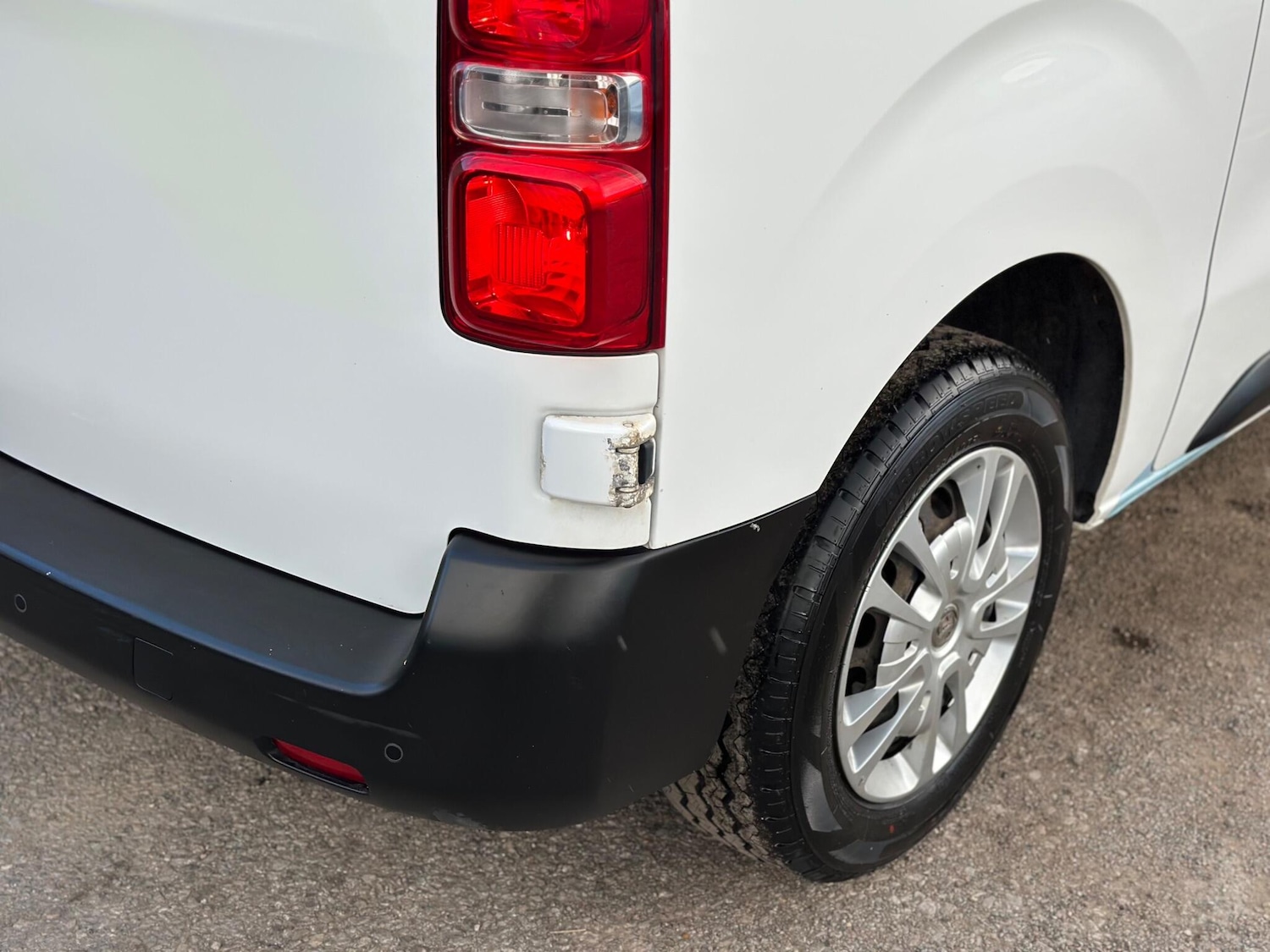 Used Vauxhall Vivaro for sale - 78057764: Photo 32