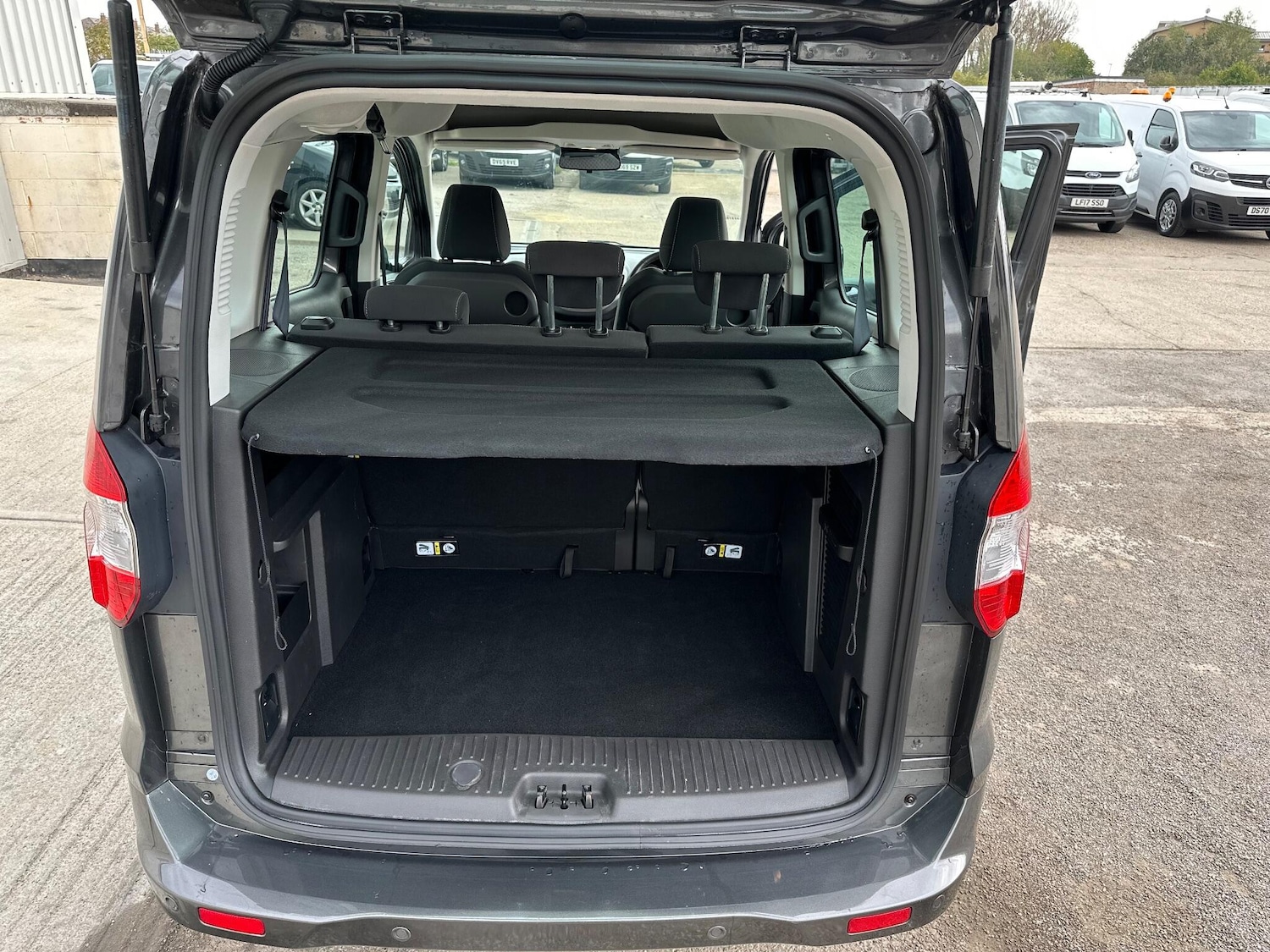 Used Ford Tourneo Courier 2019 for sale - 76521697: Photo 48