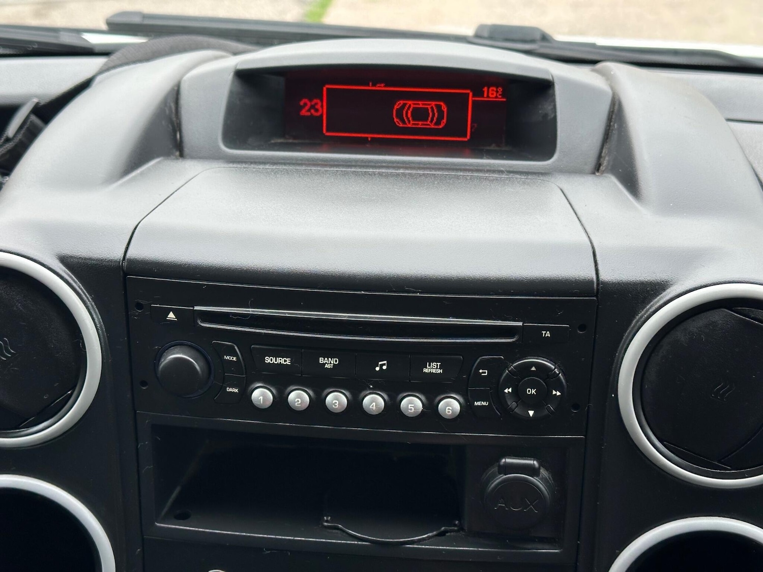 Used Citroen Berlingo 2014 for sale - 76094555: Photo 11