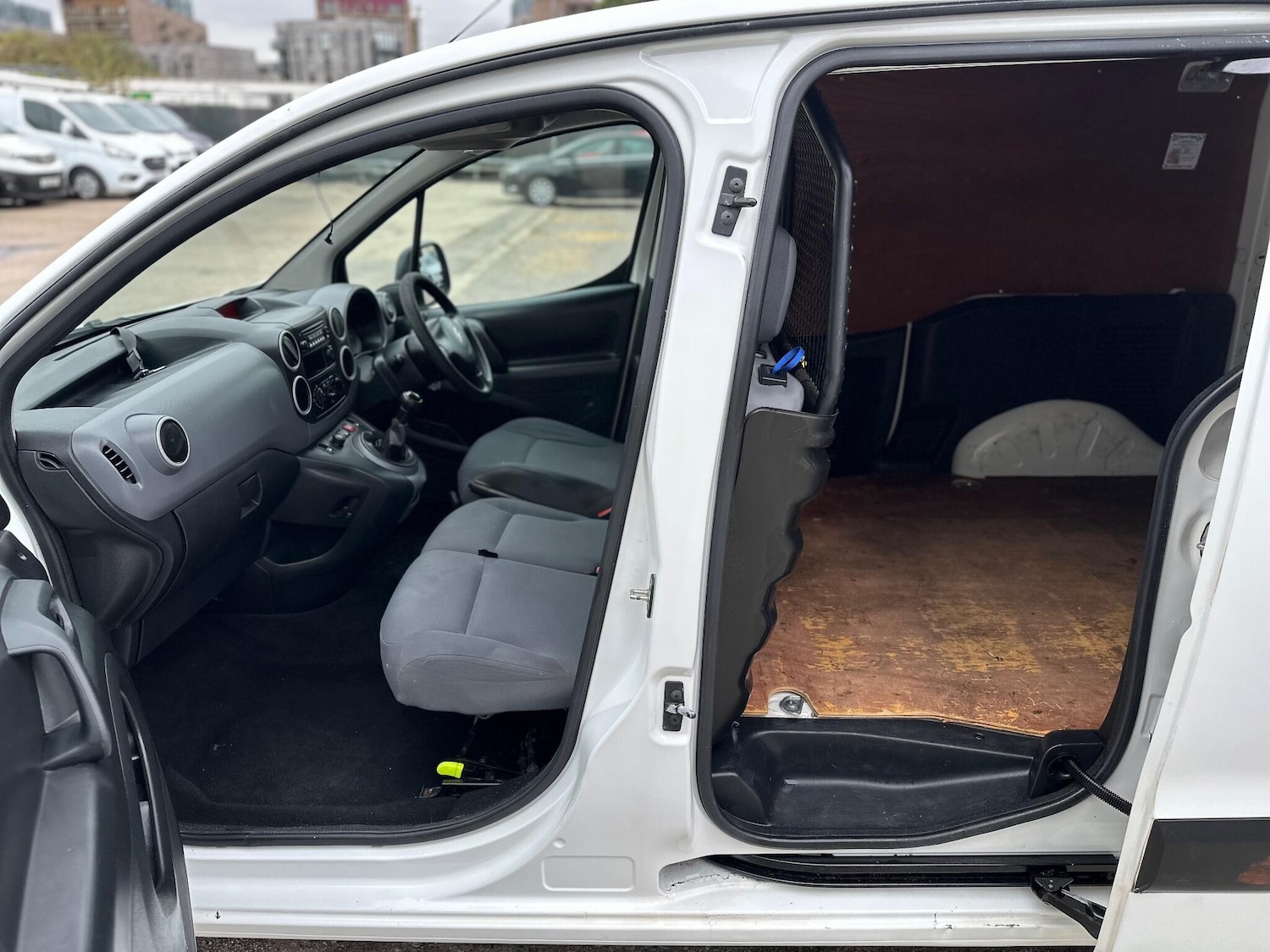 Used Citroen Berlingo 2014 for sale - 76094555: Photo 16