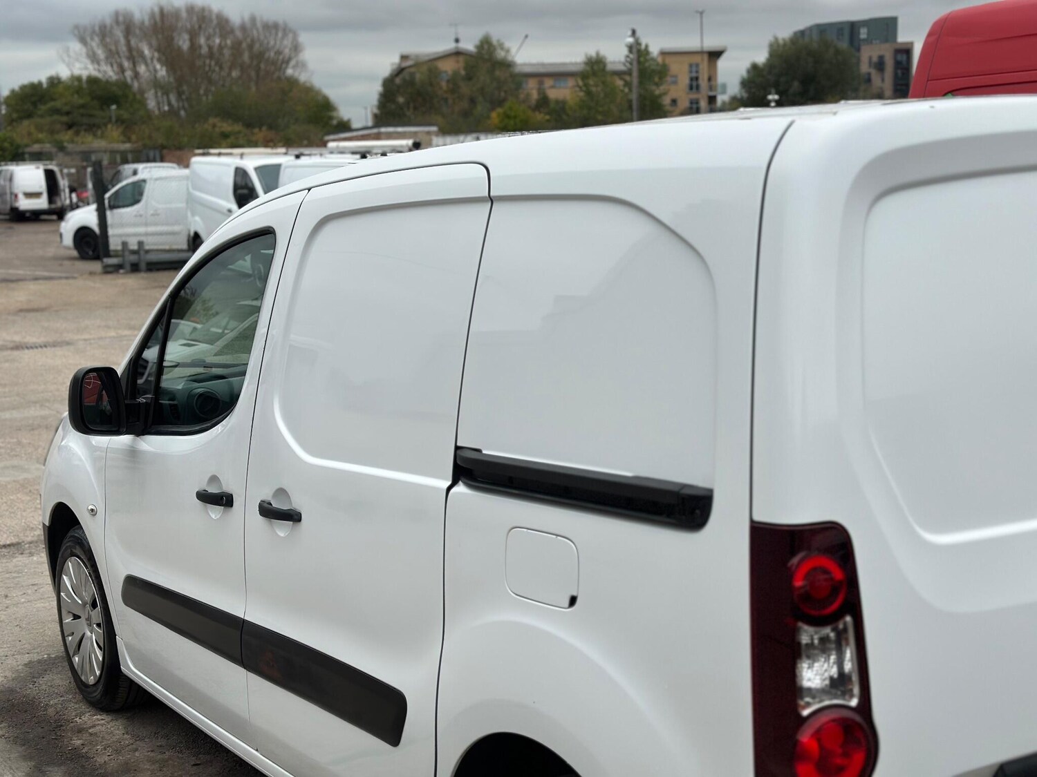 Used Citroen Berlingo 2014 for sale - 76094555: Photo 26