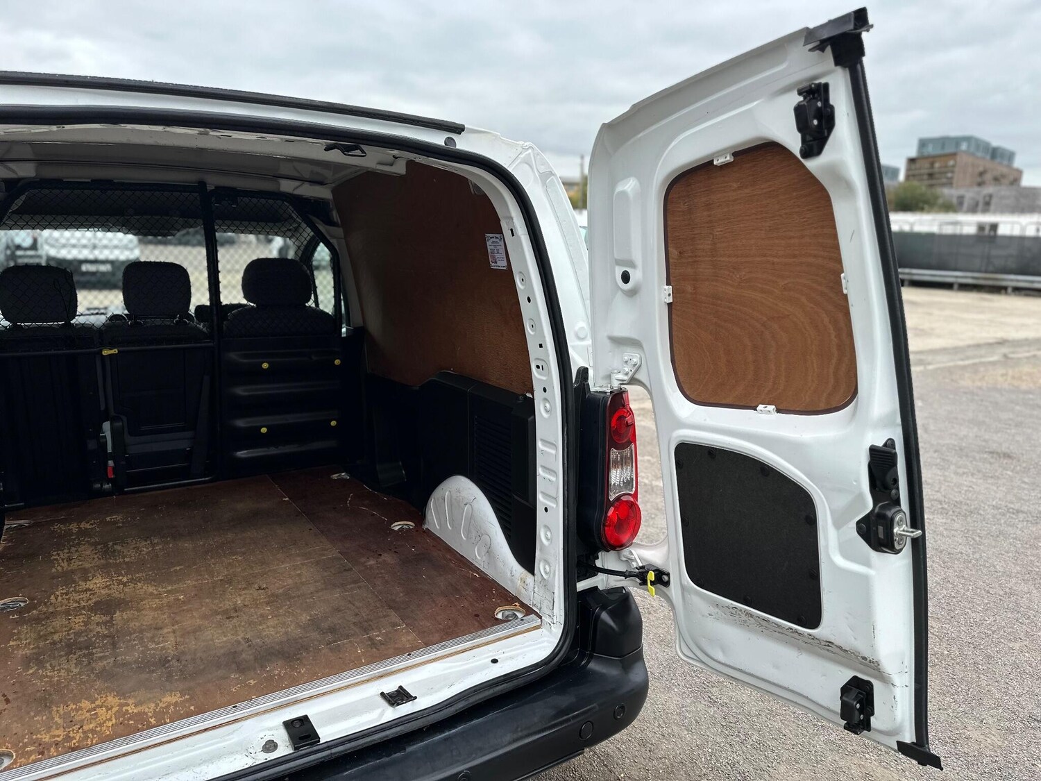 Used Citroen Berlingo 2014 for sale - 76094555: Photo 37