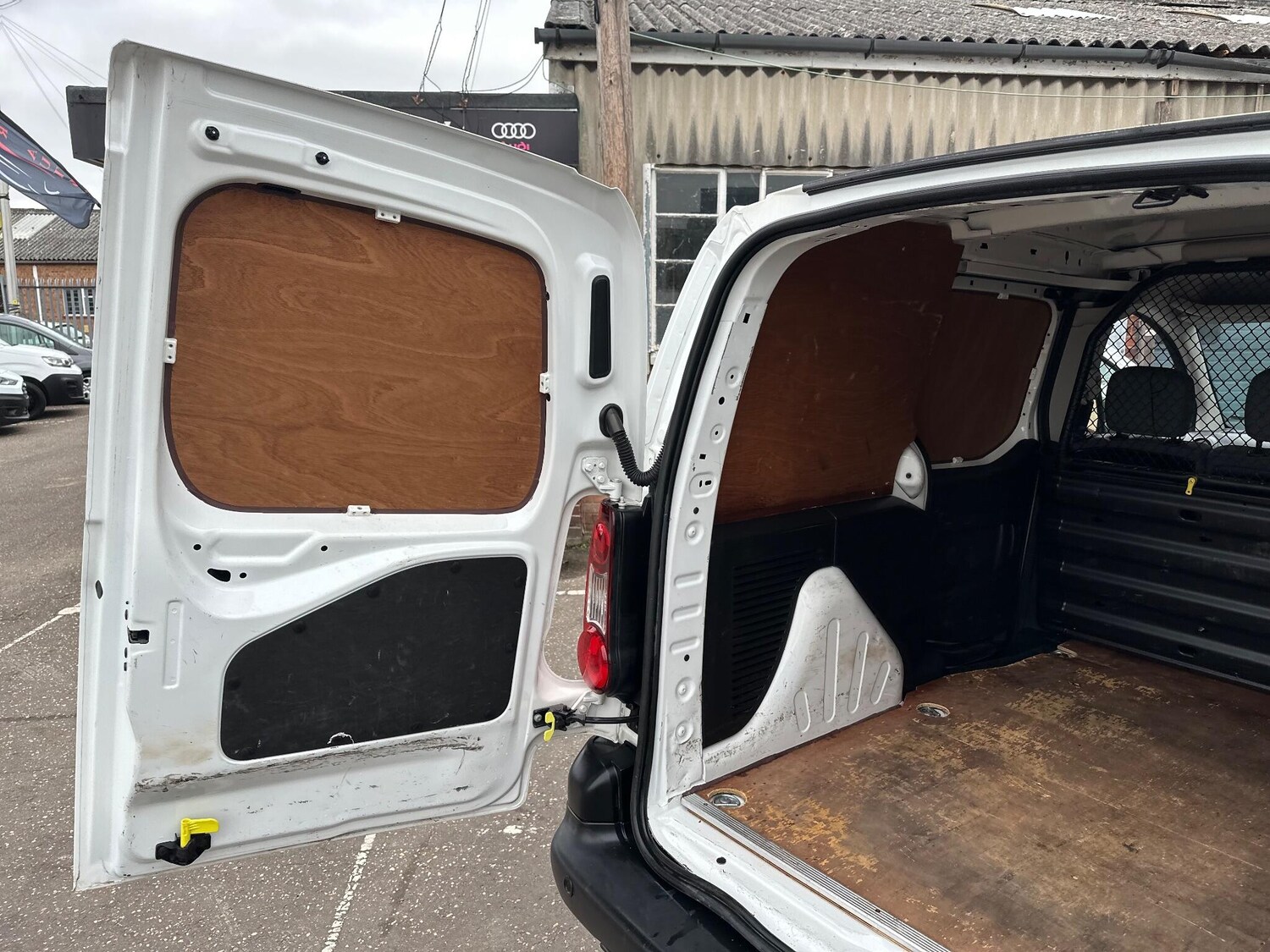 Used Citroen Berlingo 2014 for sale - 76094555: Photo 48