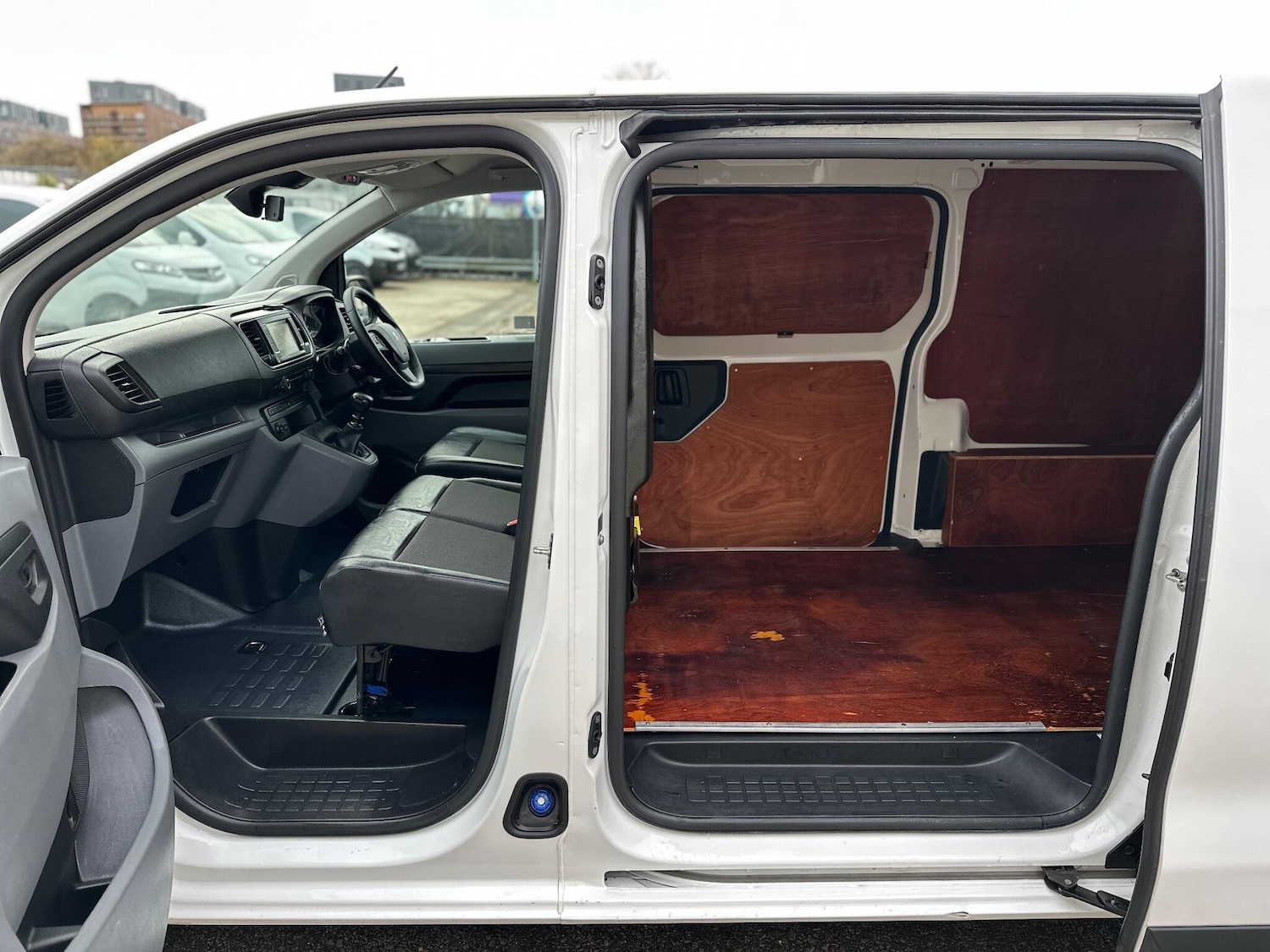 Used Peugeot Expert 2021 for sale - 76689384: Photo 14