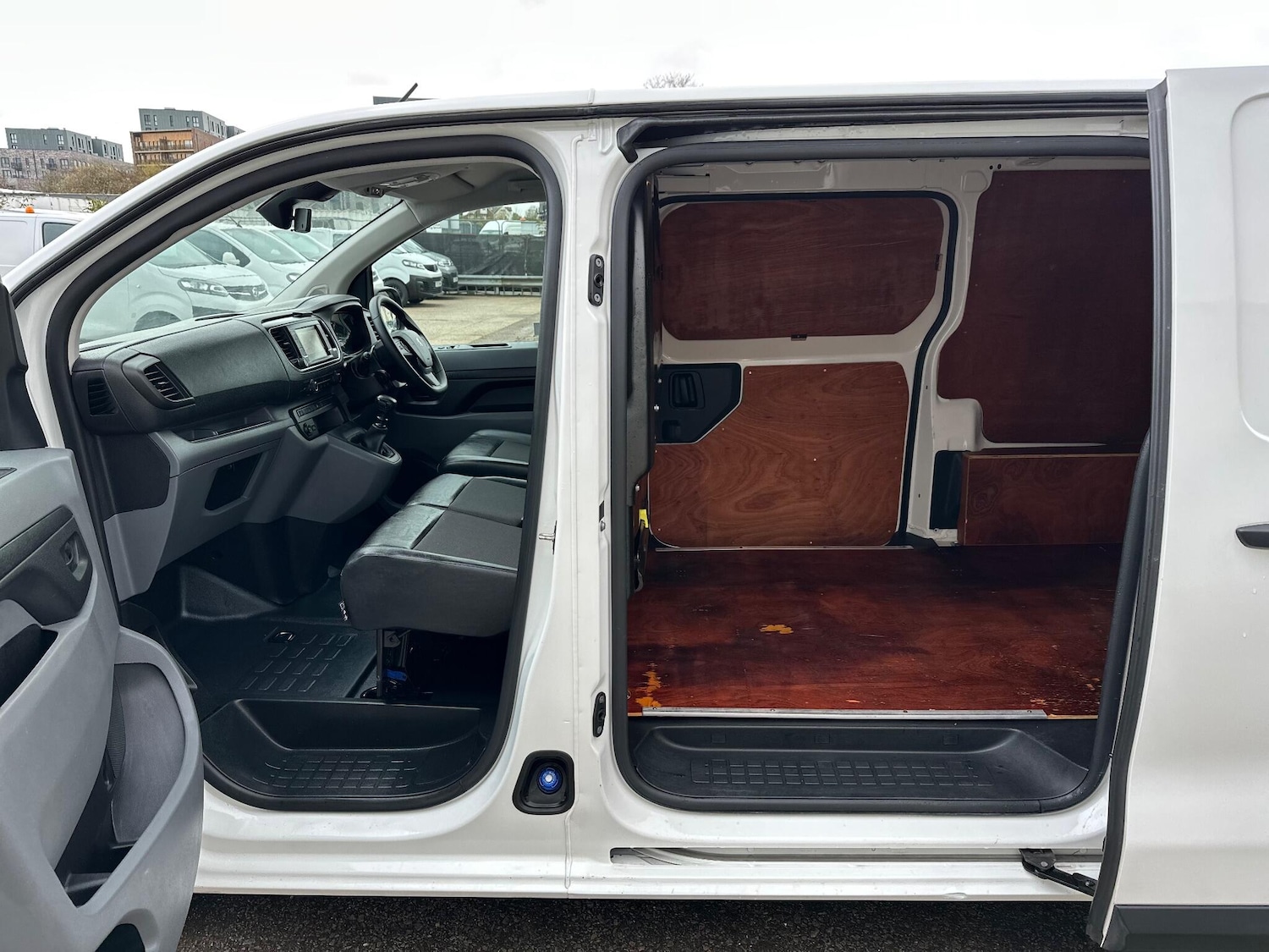 Used Peugeot Expert 2021 for sale - 76689384: Photo 18