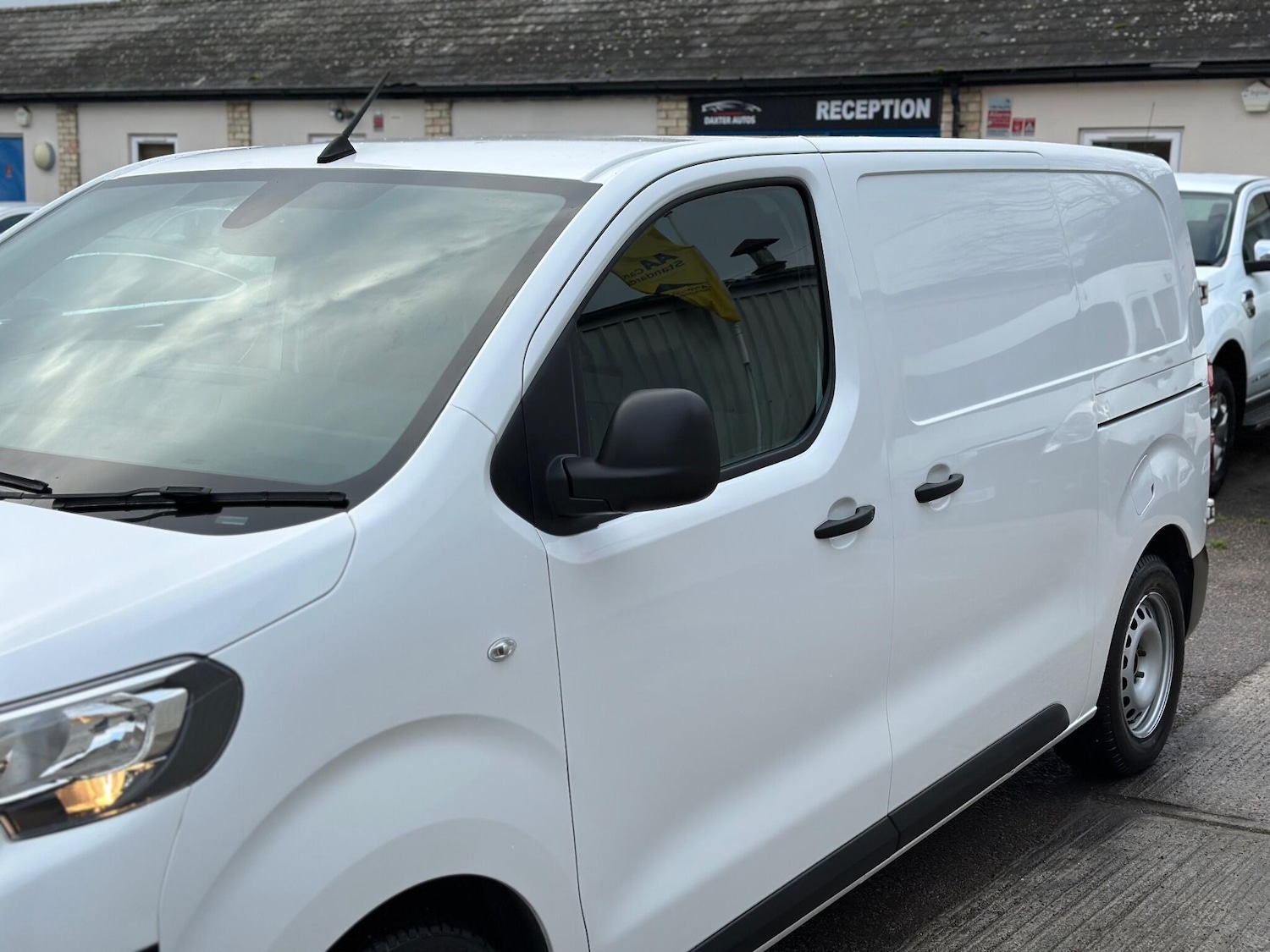 Used Peugeot Expert 2021 for sale - 76689384: Photo 25