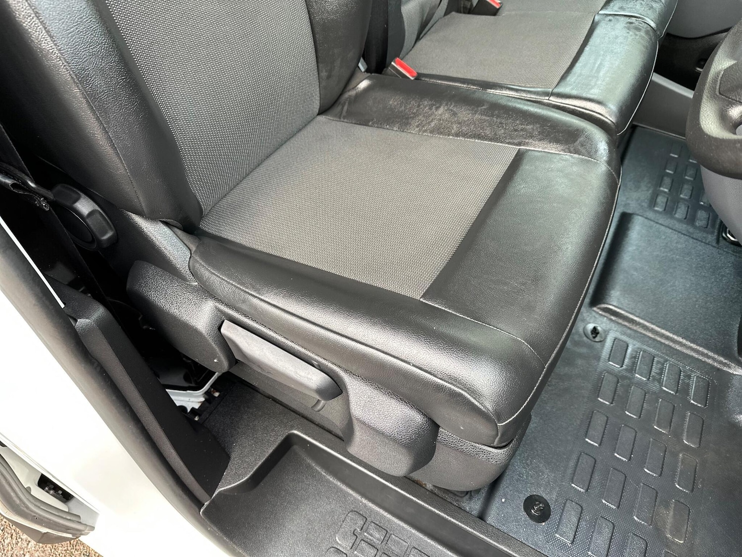 Used Peugeot Expert 2021 for sale - 76689384: Photo 31