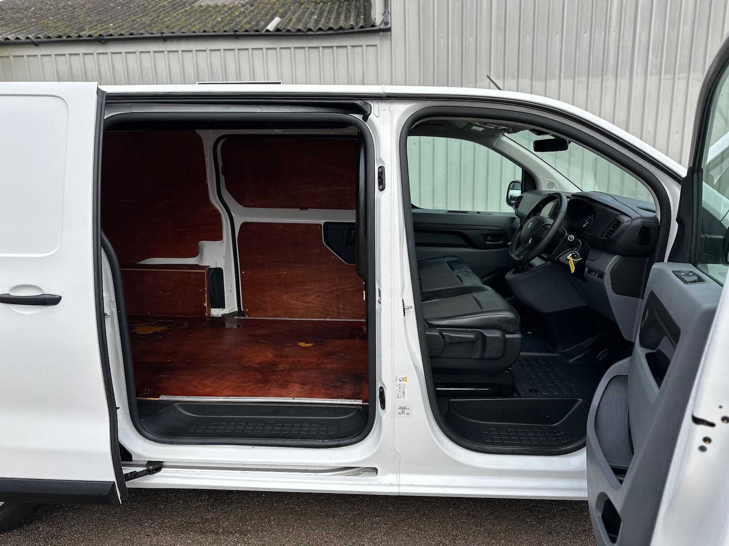 Used Peugeot Expert 2021 for sale - 76689384: Photo 41